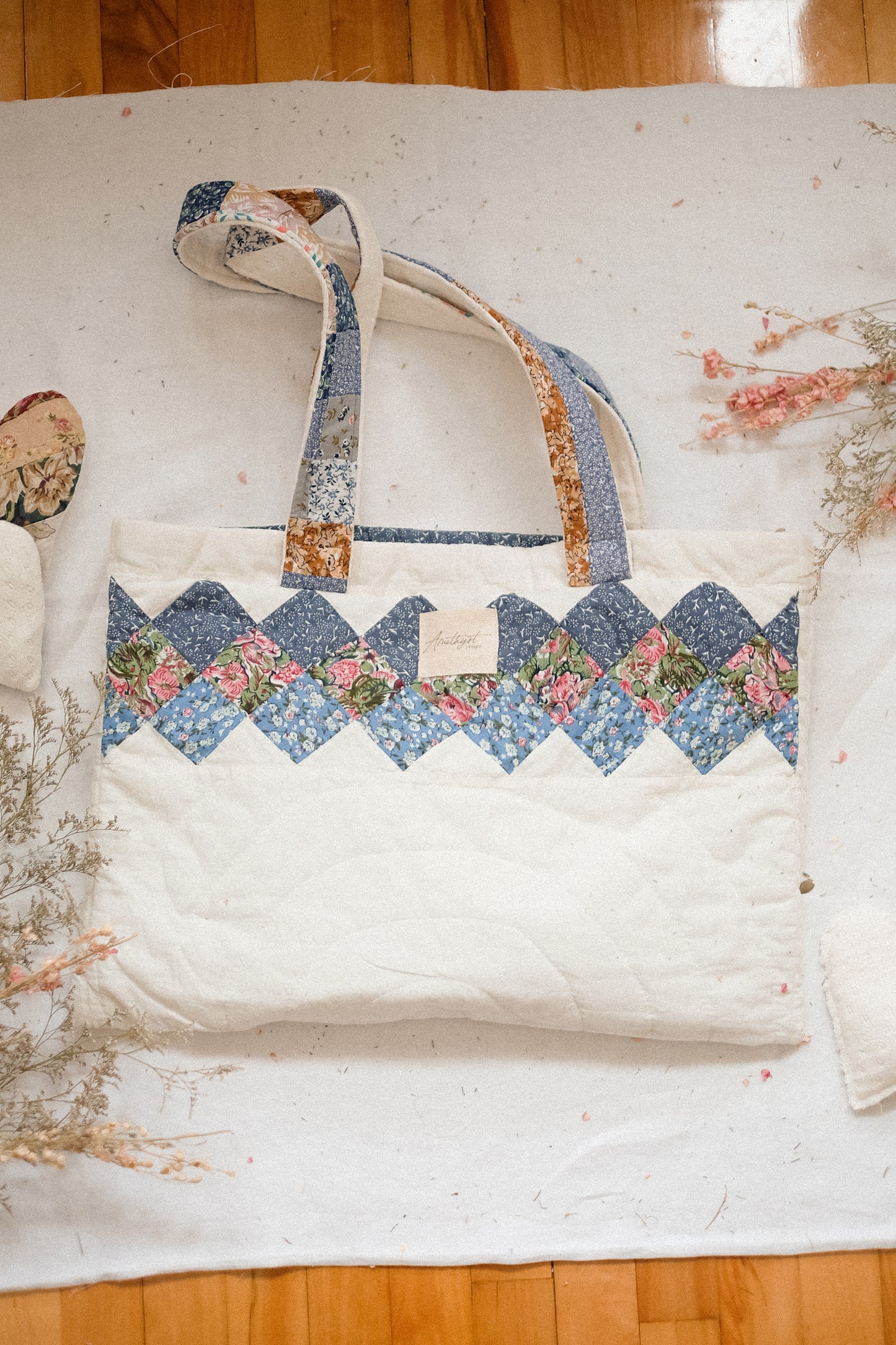 Handmade quilted reusable bag - ♡