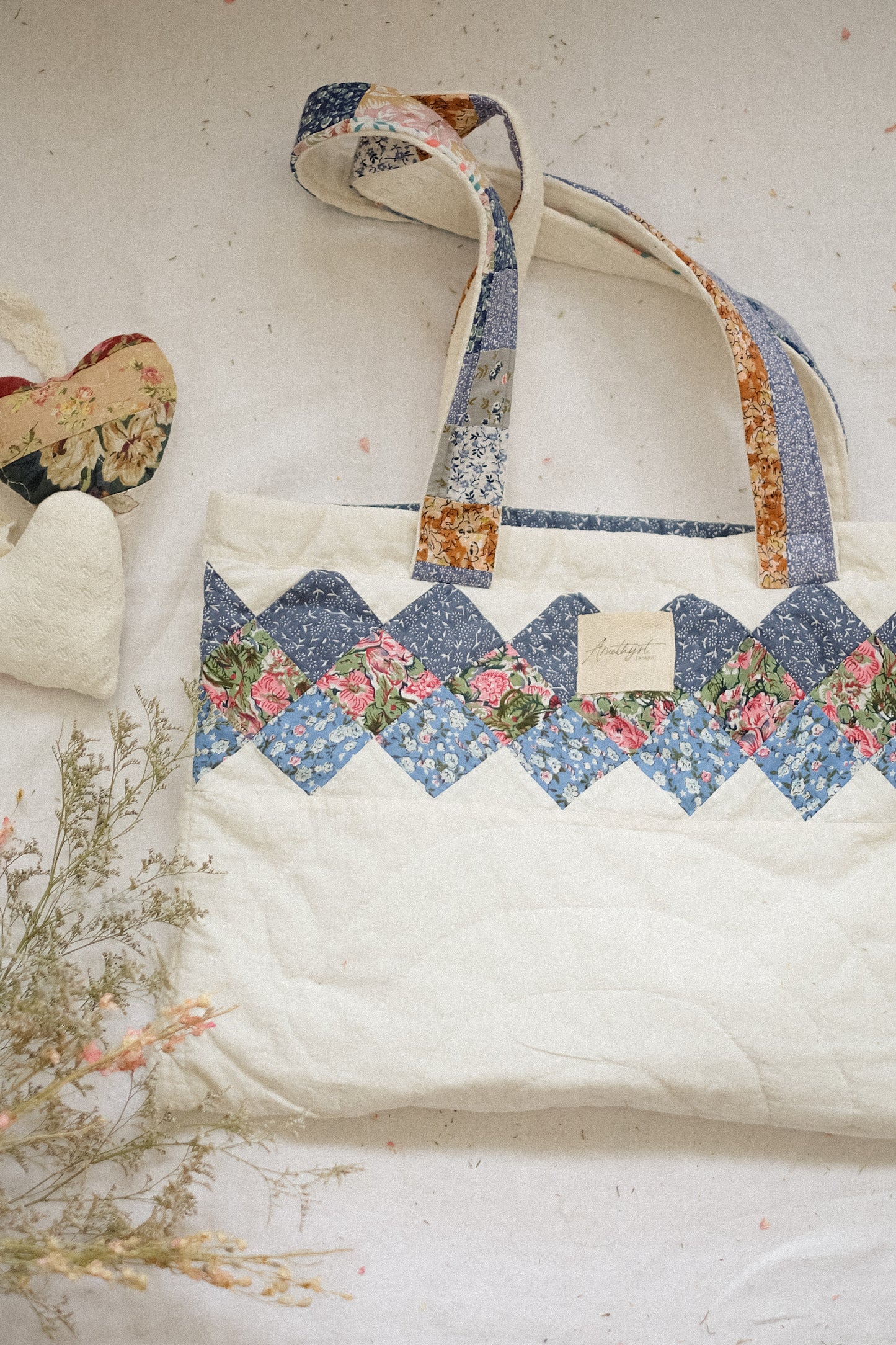 Handmade quilted reusable bag - ♡