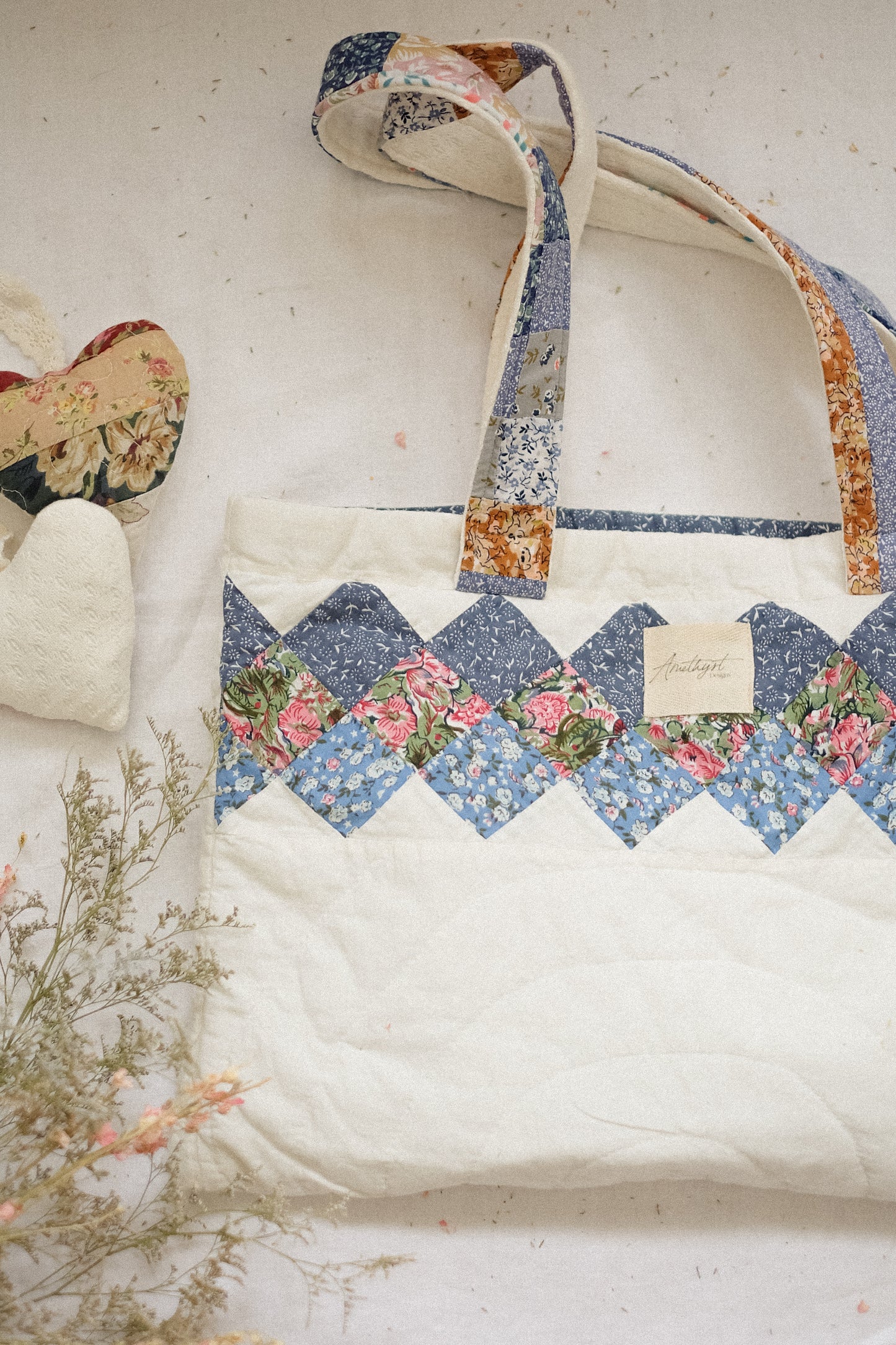 Handmade quilted reusable bag - ♡