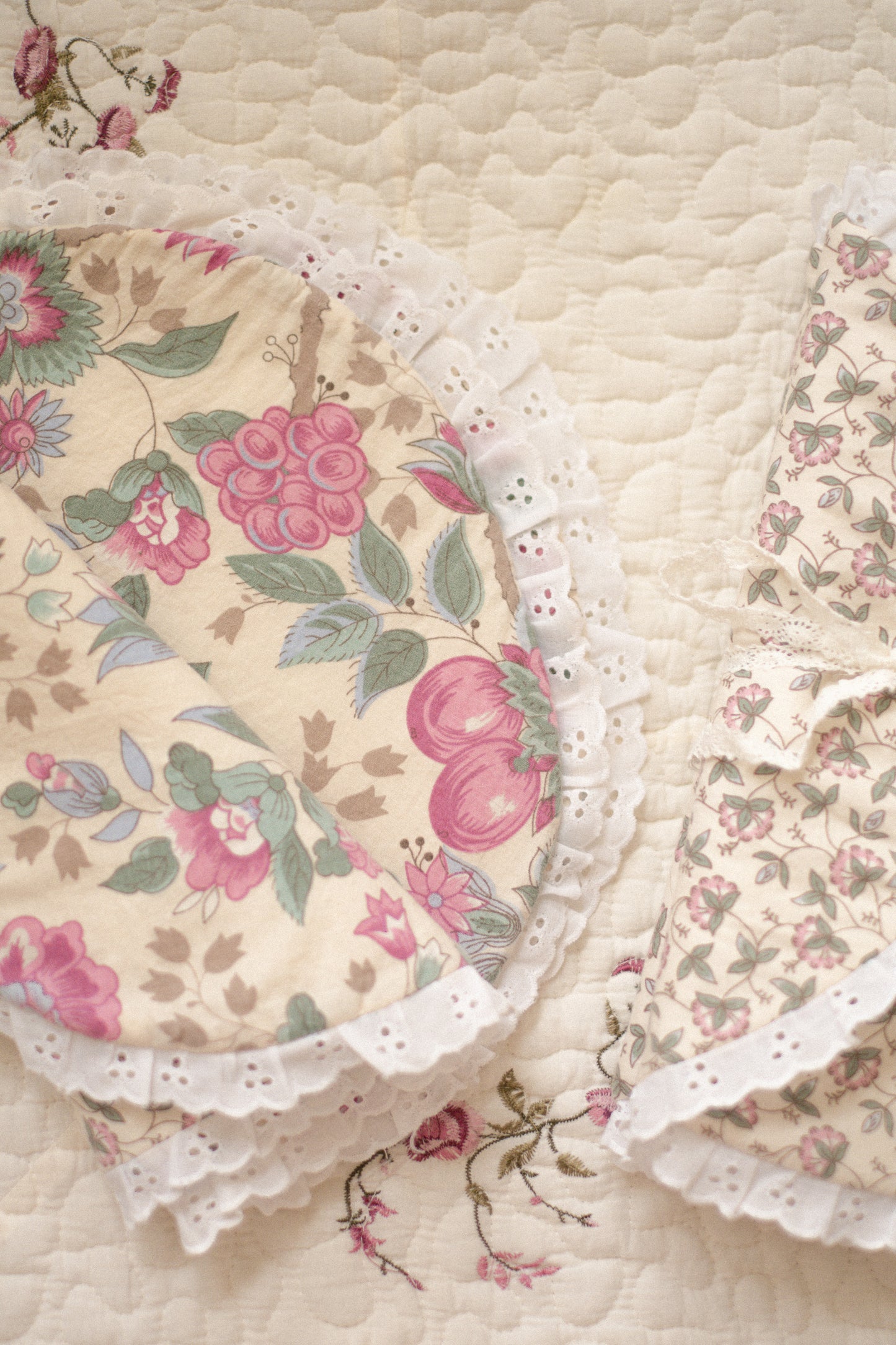 Vintage quilted lacey placemats (set of four)