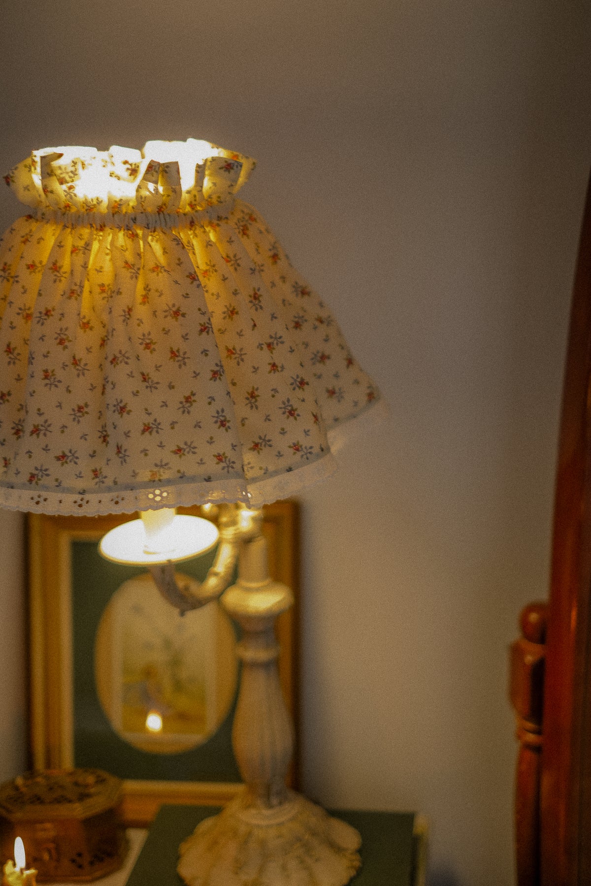 Handmade lampshade cover - autumn blooms🥀