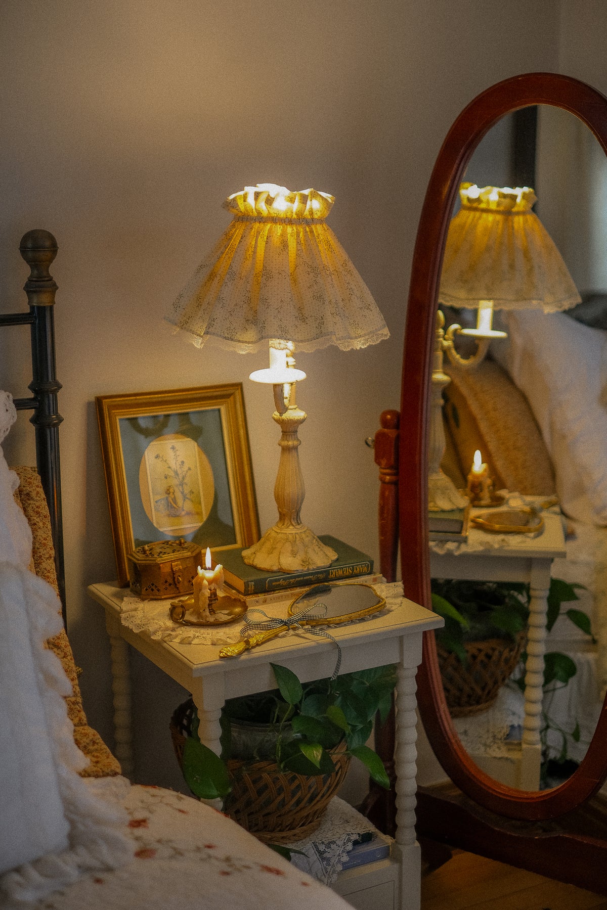 Handmade lampshade cover - climbing ivy 🌿