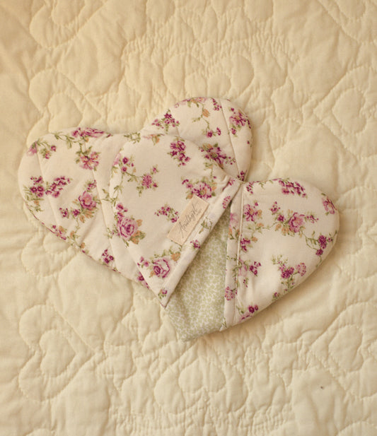 Handmade heart shaped oven mitts (pair) - vintage rose