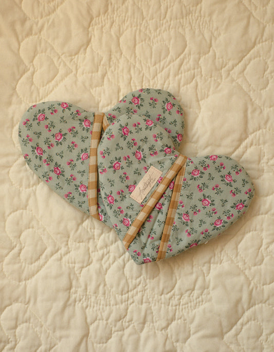 Handmade heart shaped oven mitts (pair) - Secret garden