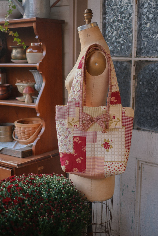 Handmade quilted tote - honeycrisp 🍎