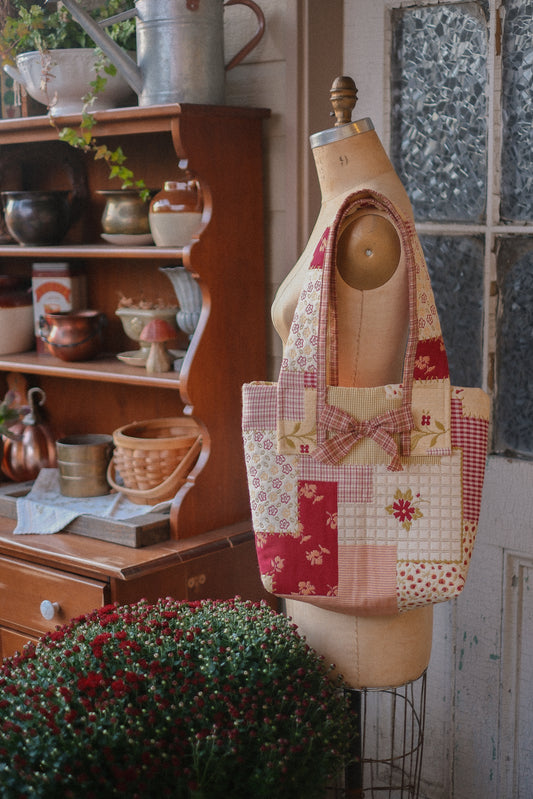 Handmade quilted tote - honeycrisp 🍎