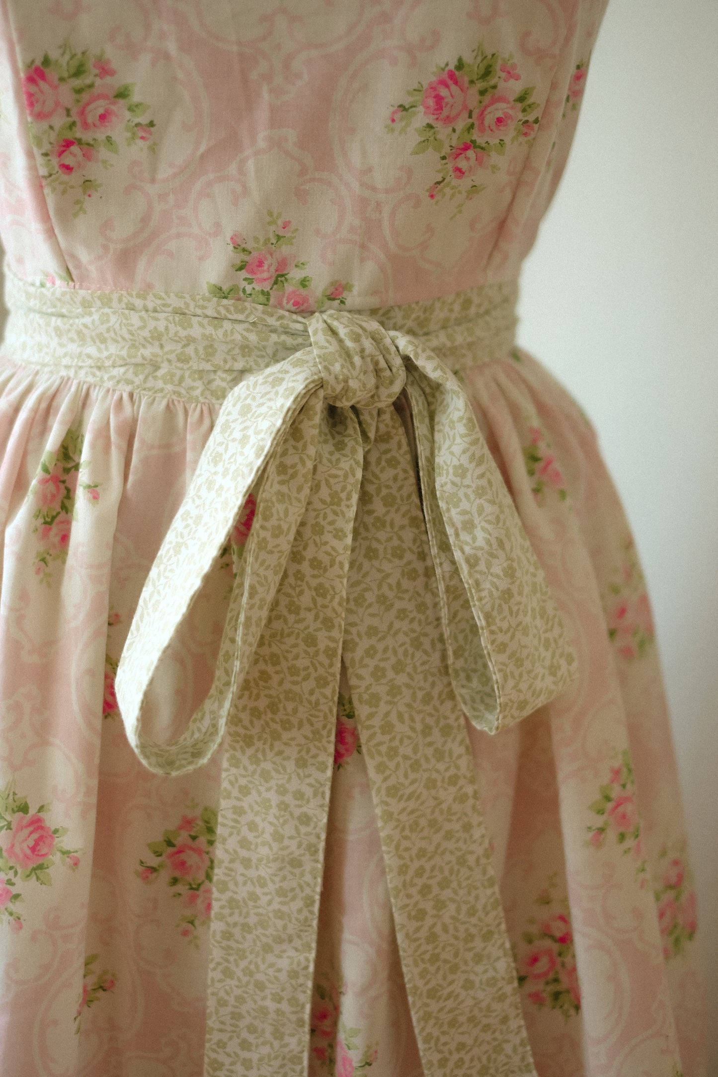 Handmade vintage floral apron - Valentine♡