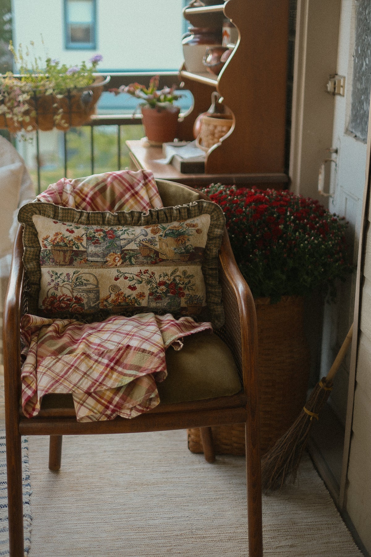 Handmade vintage tapestry pillow 🧺