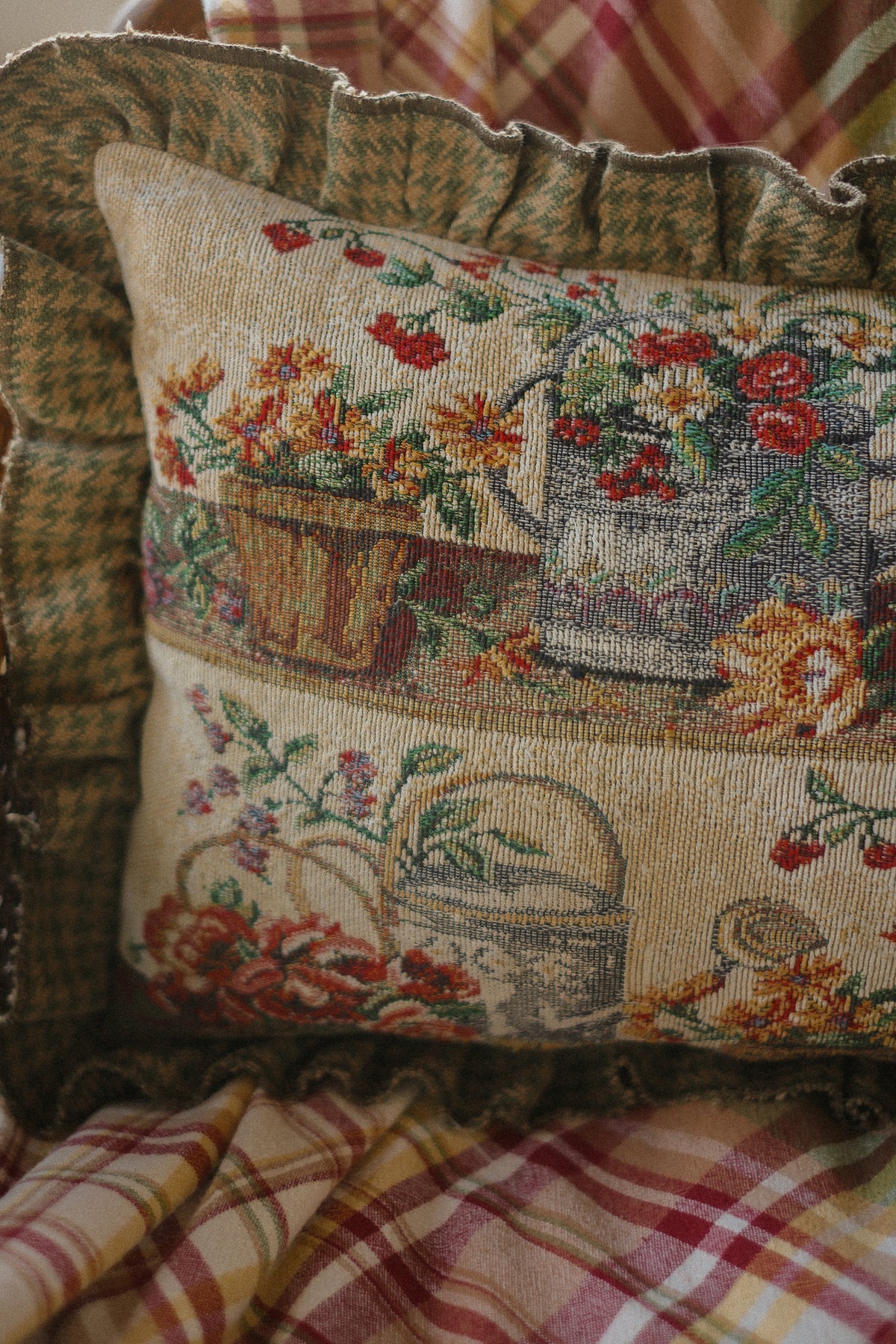 Handmade vintage tapestry pillow 🧺