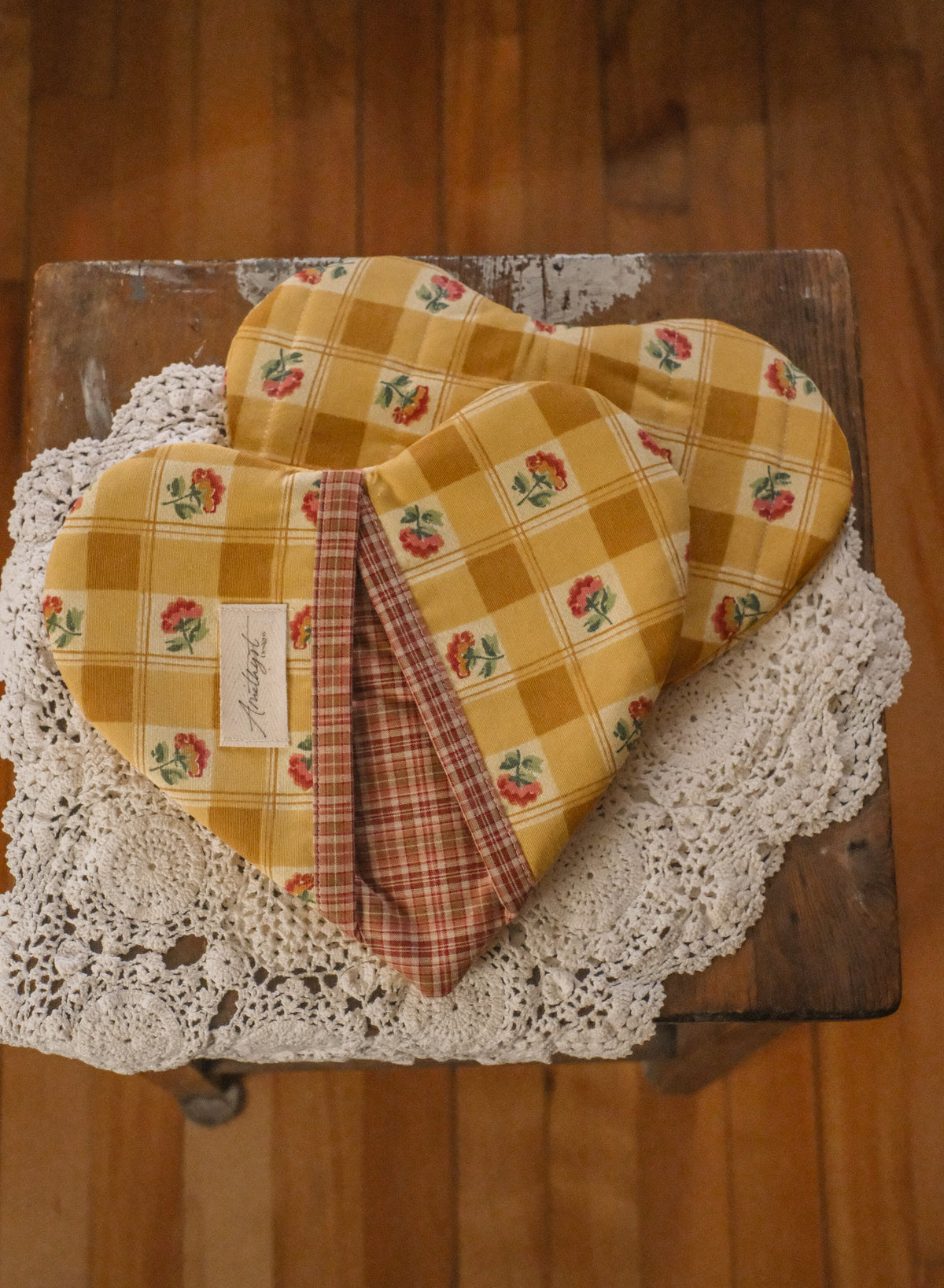 Handmade heart shaped oven mitt set - sunny side up 🌻