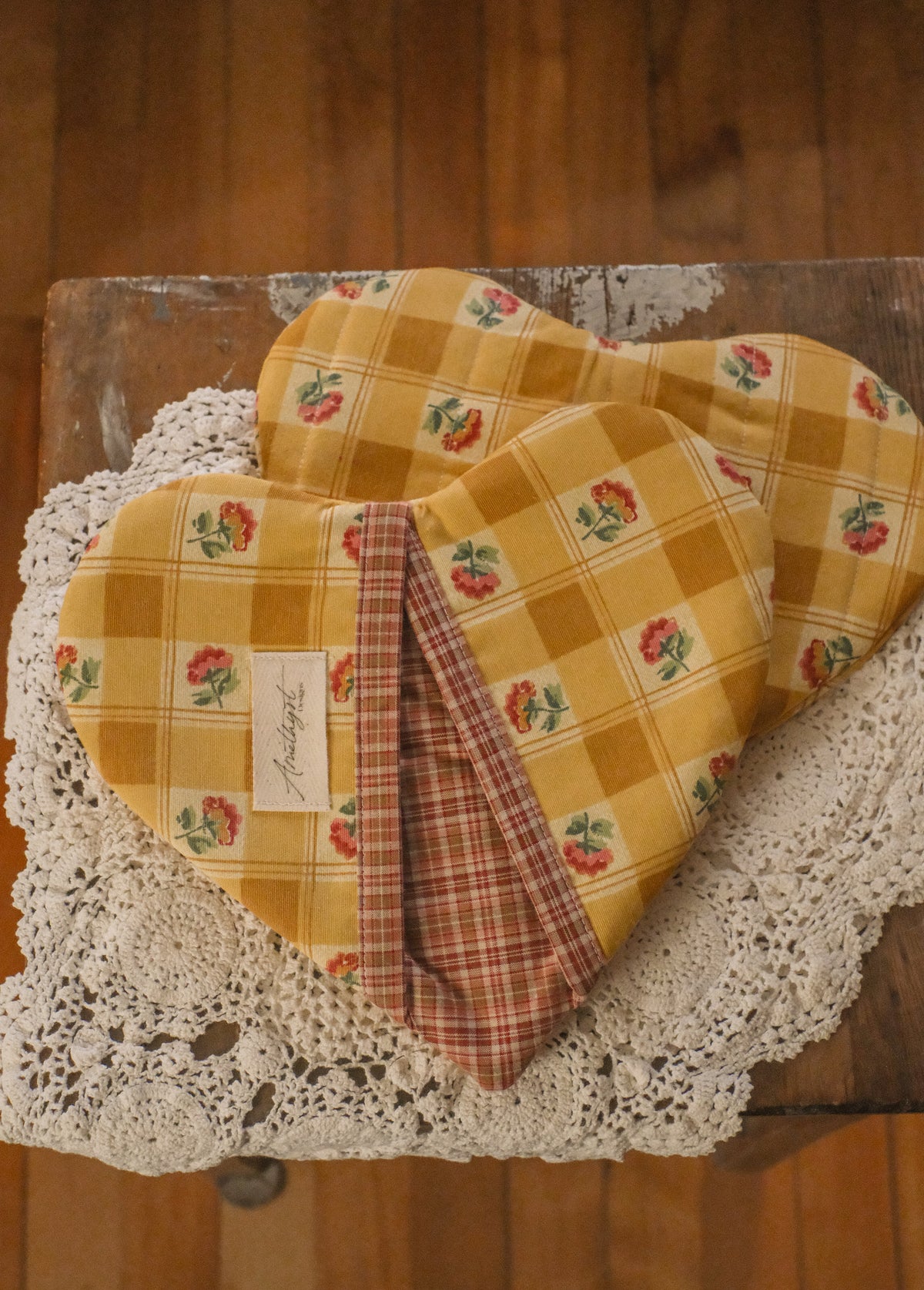 Handmade heart shaped oven mitt set - sunny side up 🌻