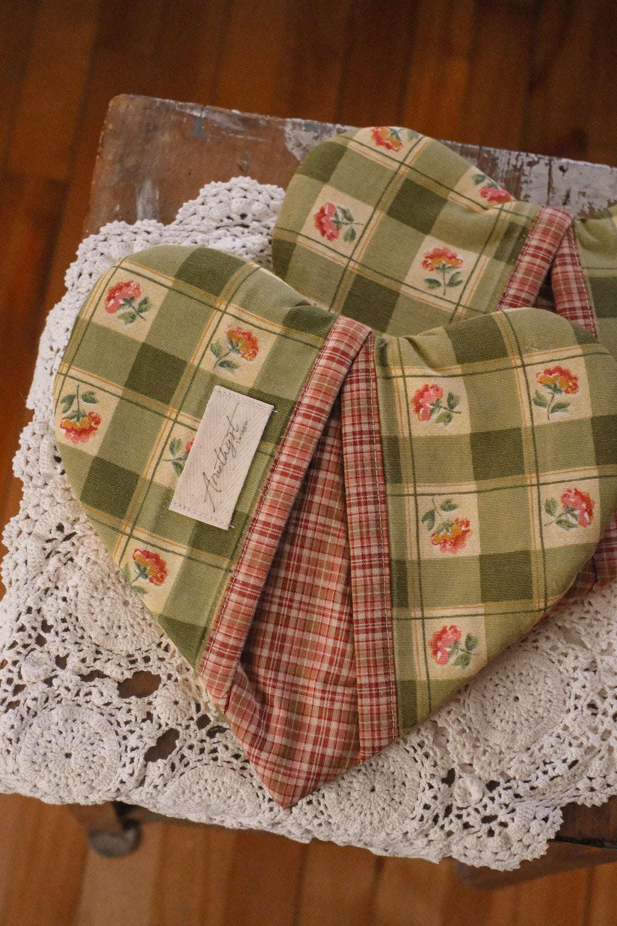Handmade heart shaped oven mitt set - pomme verte🍏