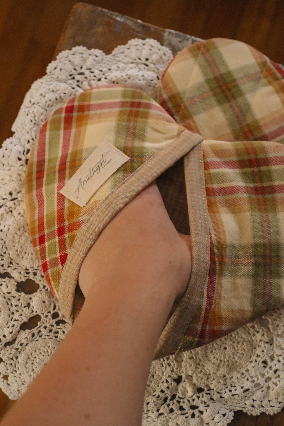 Handmade heart shaped oven mitt set - autumn plaid 🍂