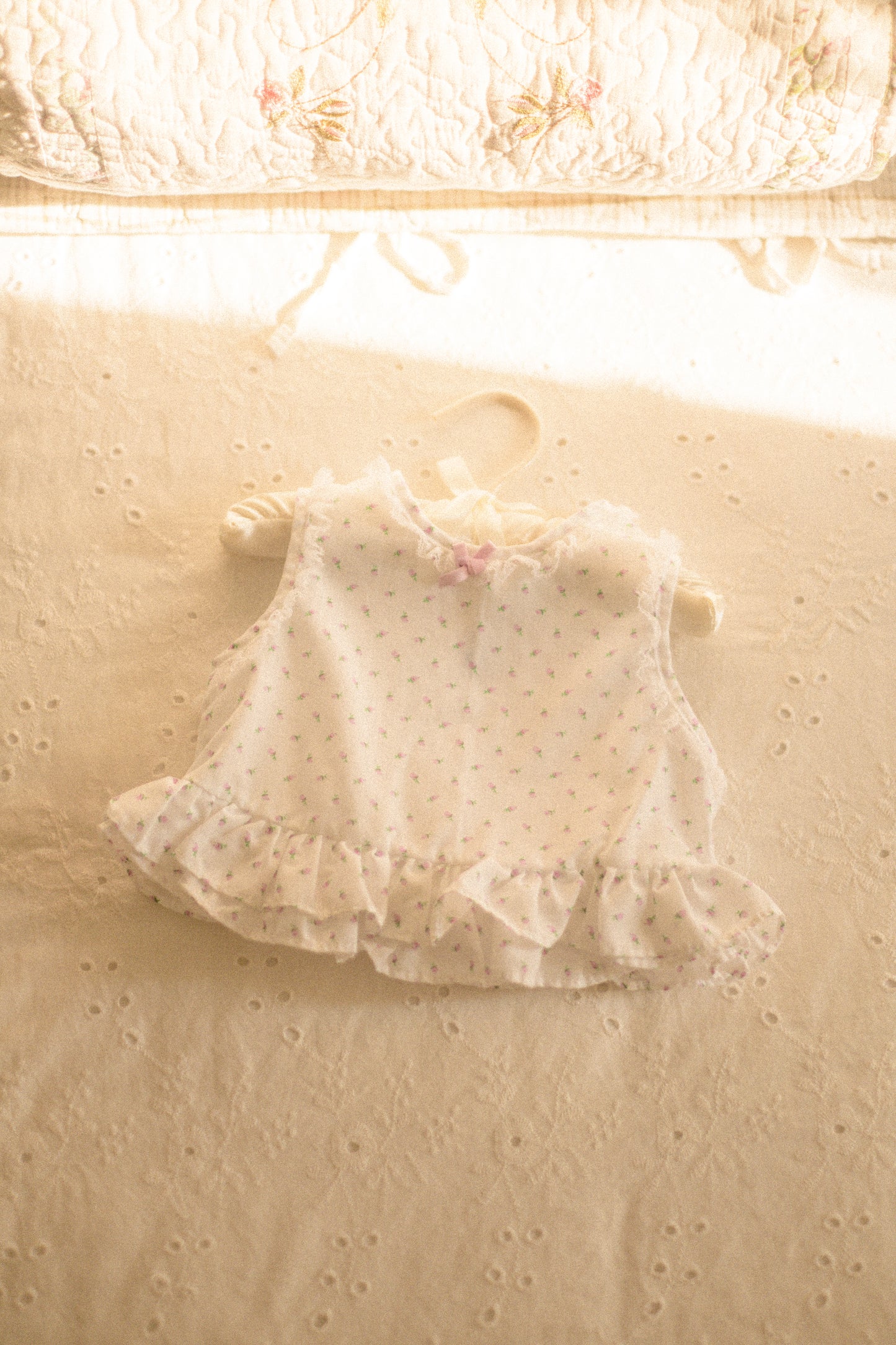 Vintage tiny ruffled floral top