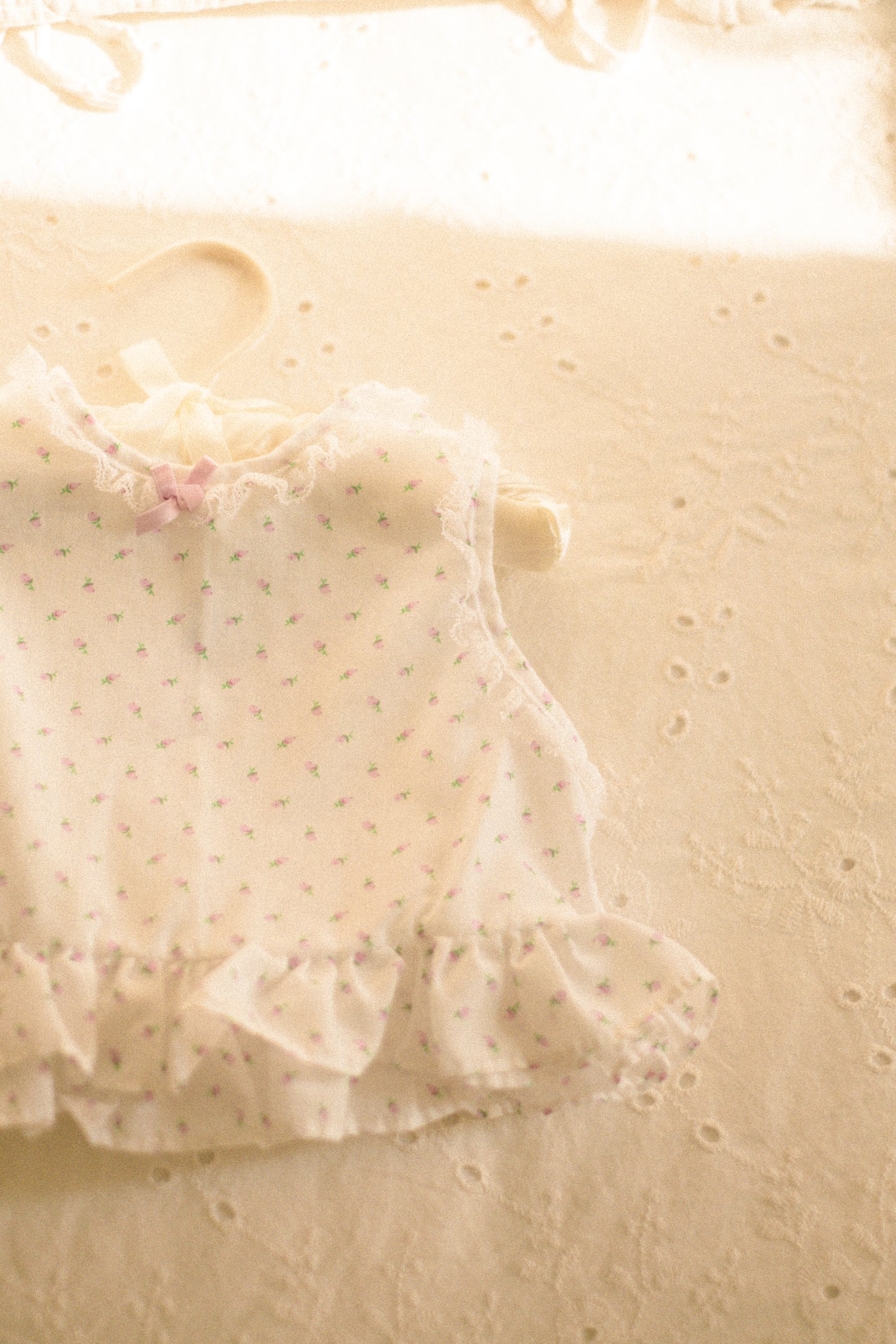Vintage tiny ruffled floral top