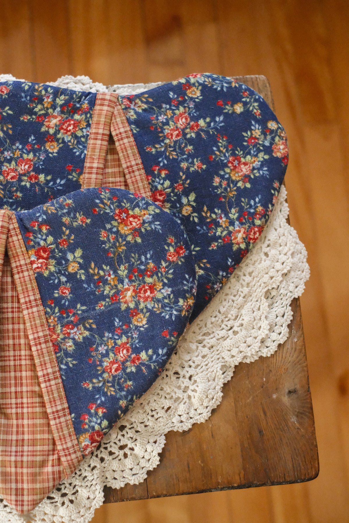 Handmade heart shaped oven mitt set - bramble berry🍓🫐