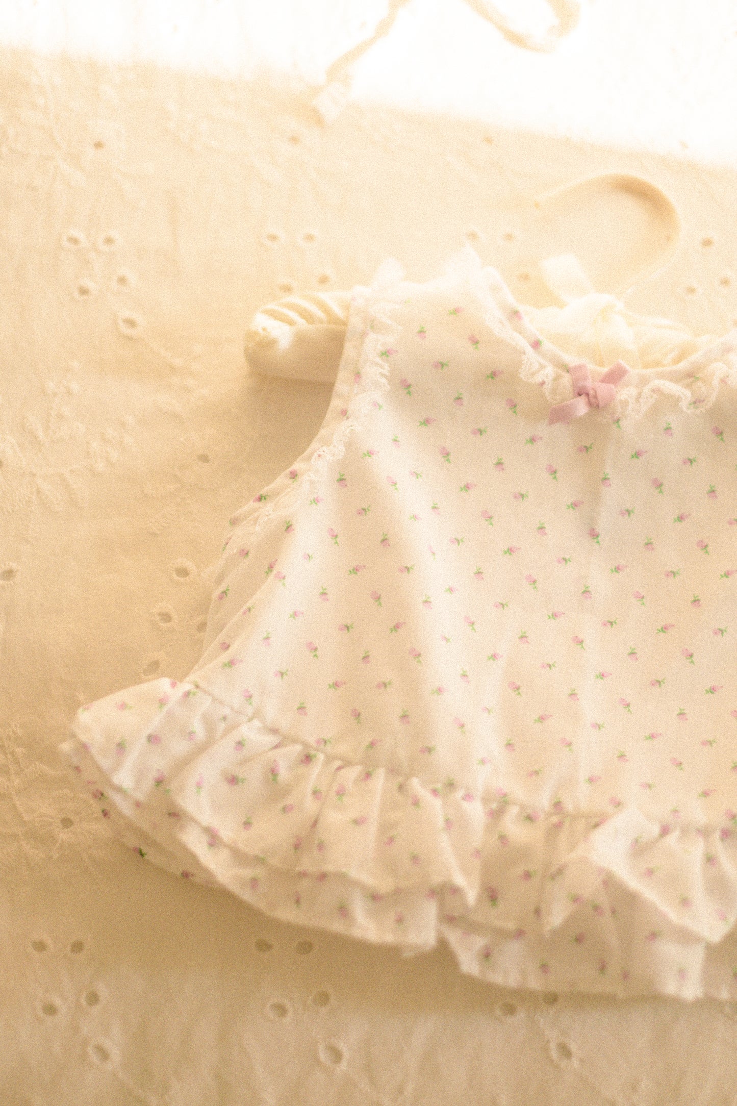 Vintage tiny ruffled floral top