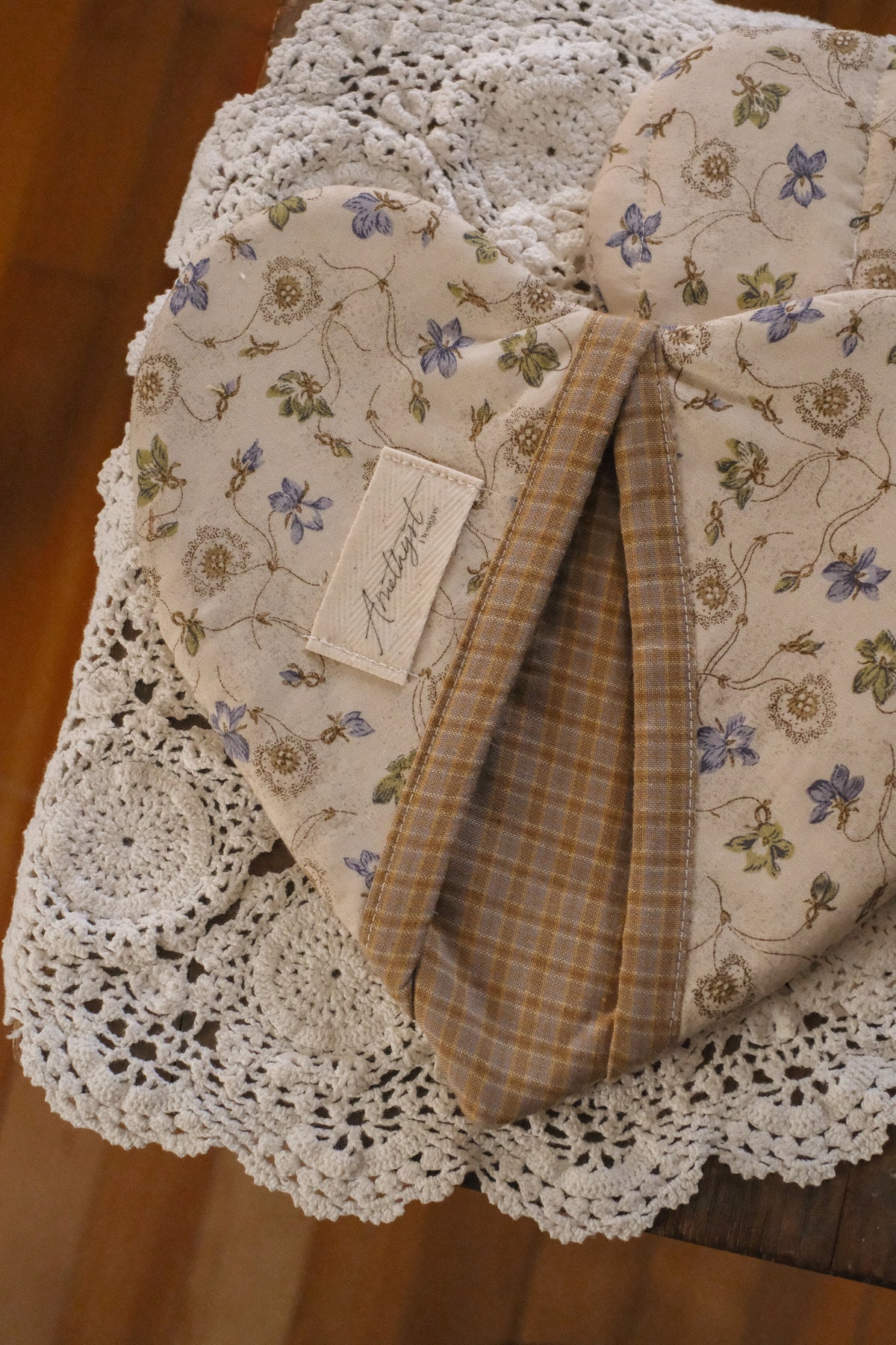 Handmade heart shaped oven mitt set - breakfast tea ☕️