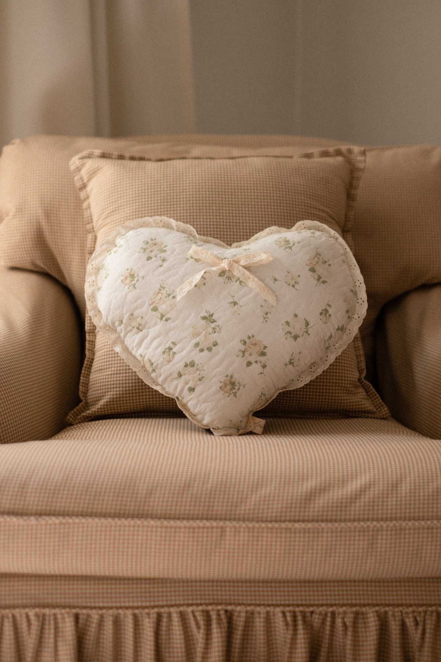 Handmade ruffled heart pillow - Anne
