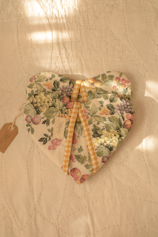 Handmade heart shaped oven mitts - bounty