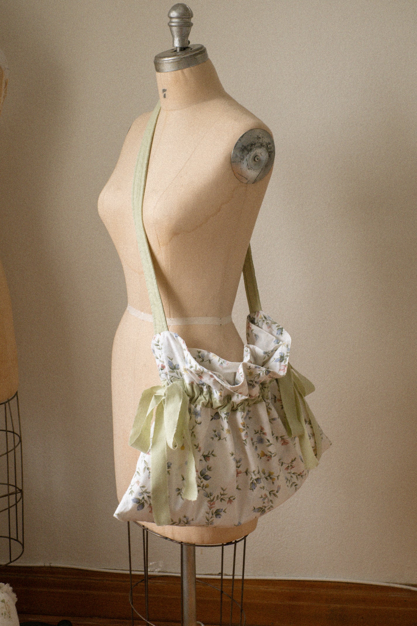 New♡ Cotton ruffled bow slouchy tote bag - Peppermint – Amethyst designs