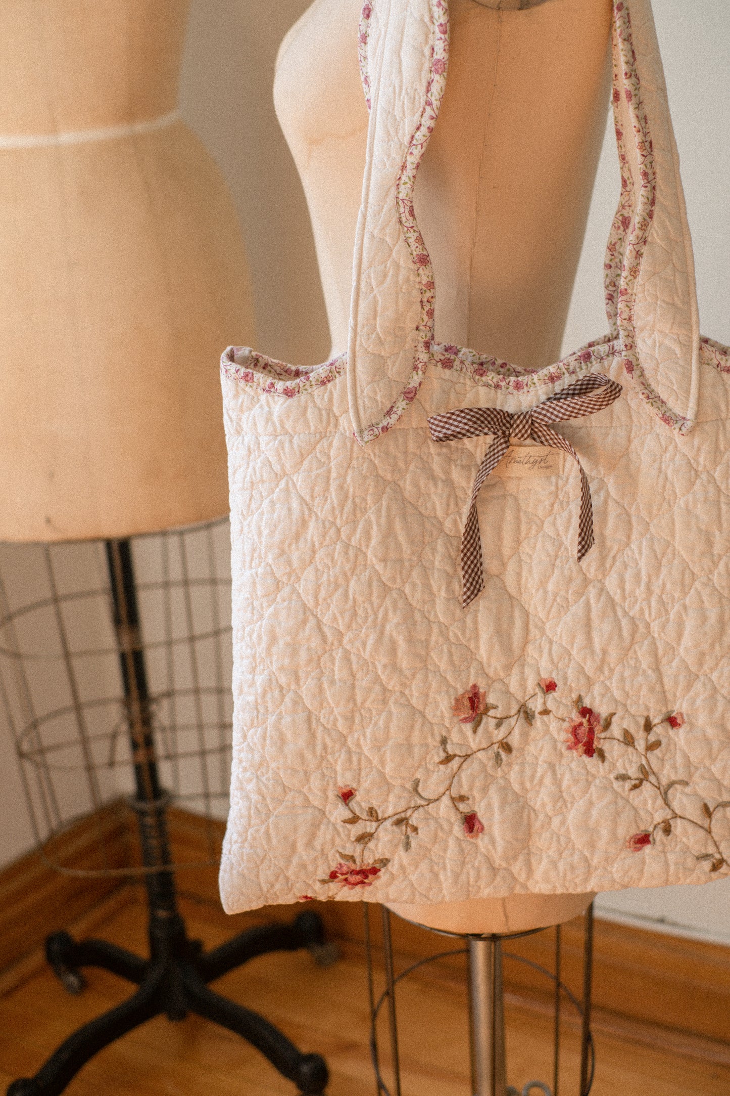 New! Handmade quilted tote bag - Raspberry