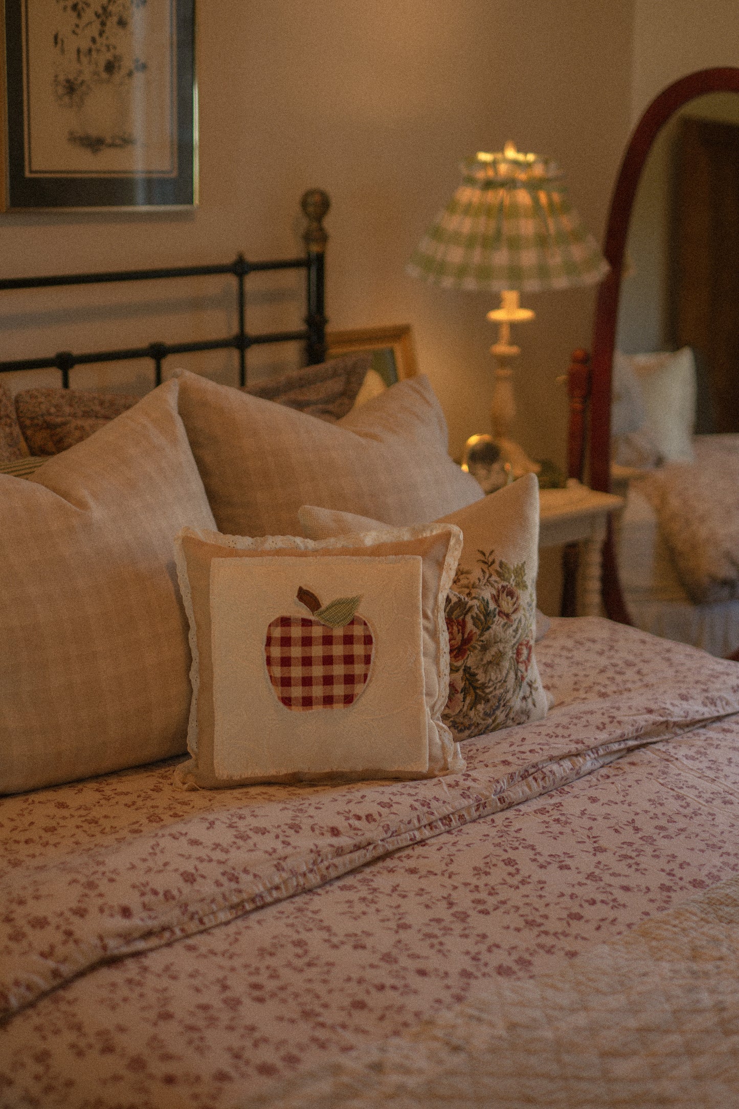 Handmade lampshade cover - Apple crisp