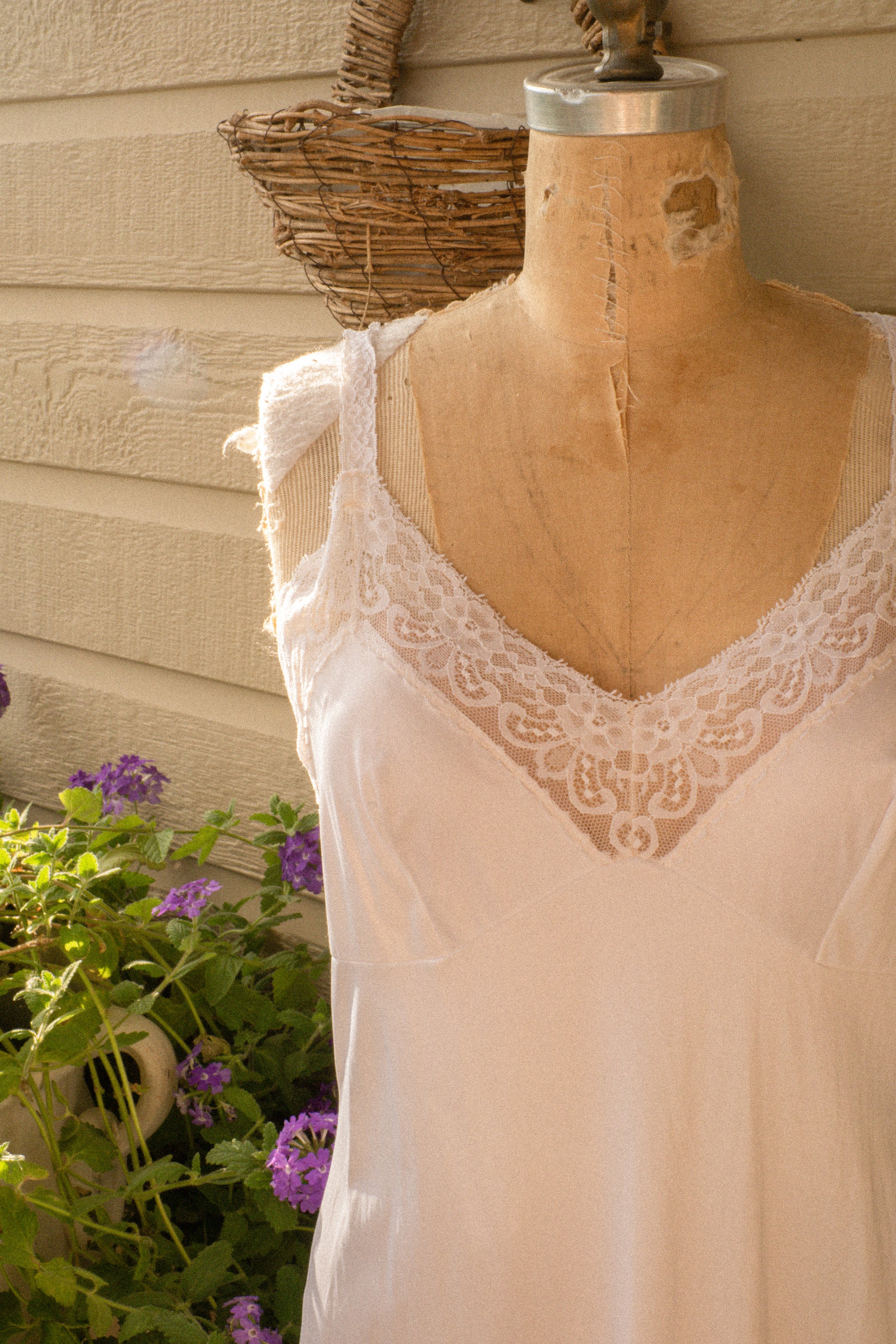 Vintage white lacey slip dress Amethyst designs Vintage white lacey slip dress Amethyst designs