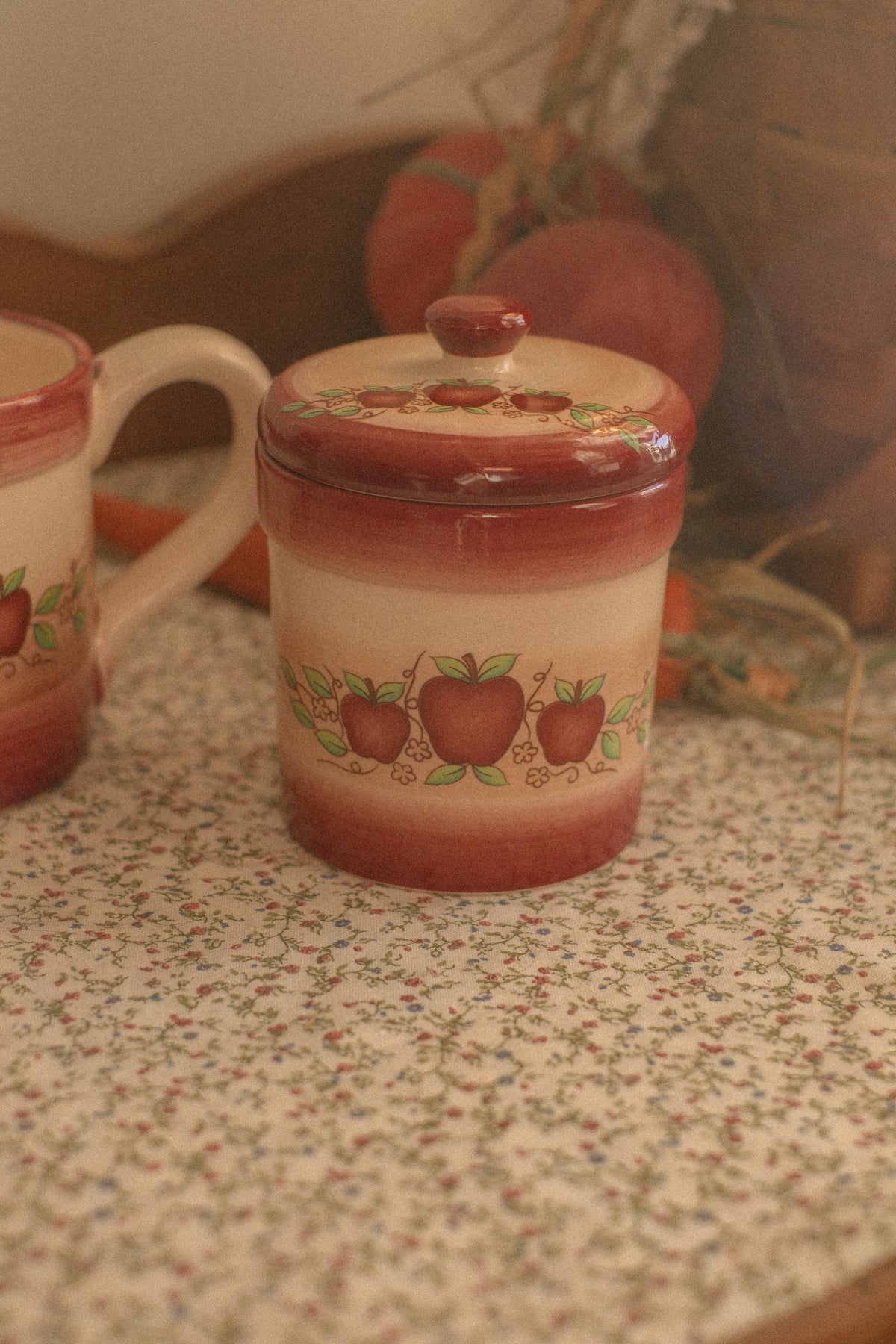 Vintage apple kitchen set 🍎