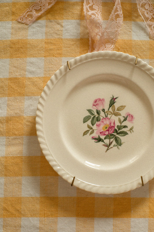 Vintage floral wall plate with bow