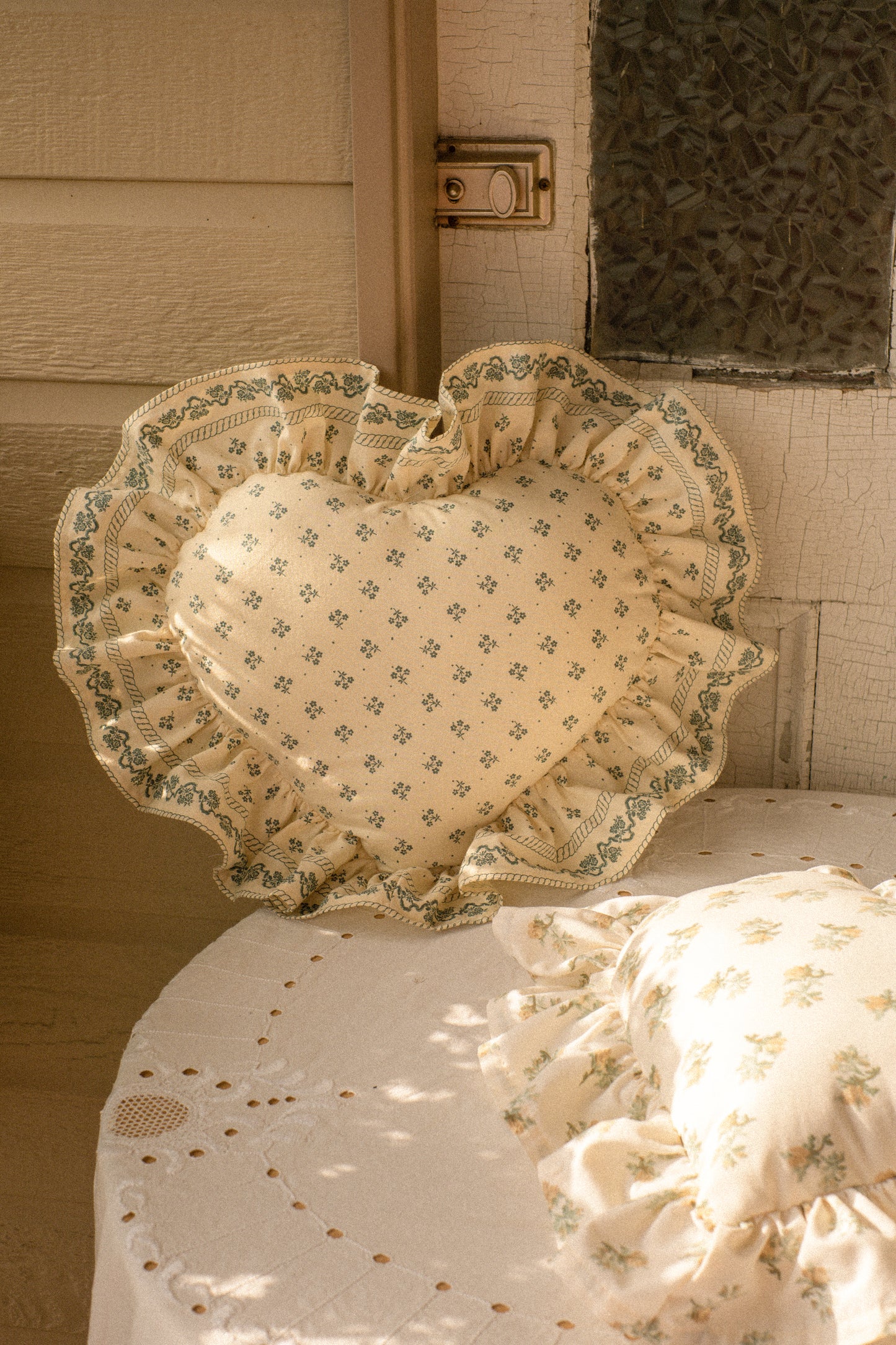 Handmade ruffled heart pillow - Vintage hankie