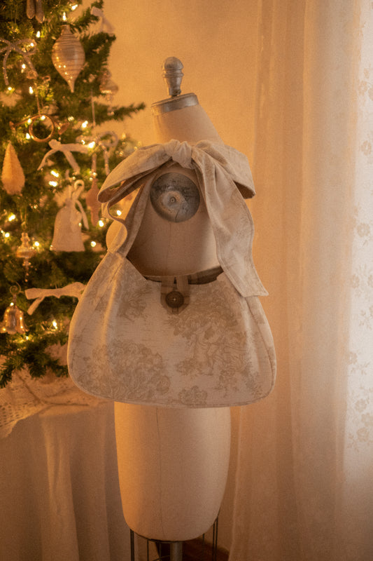 New ✨ Vintage inspired toile bow tote - Heirloom Beige