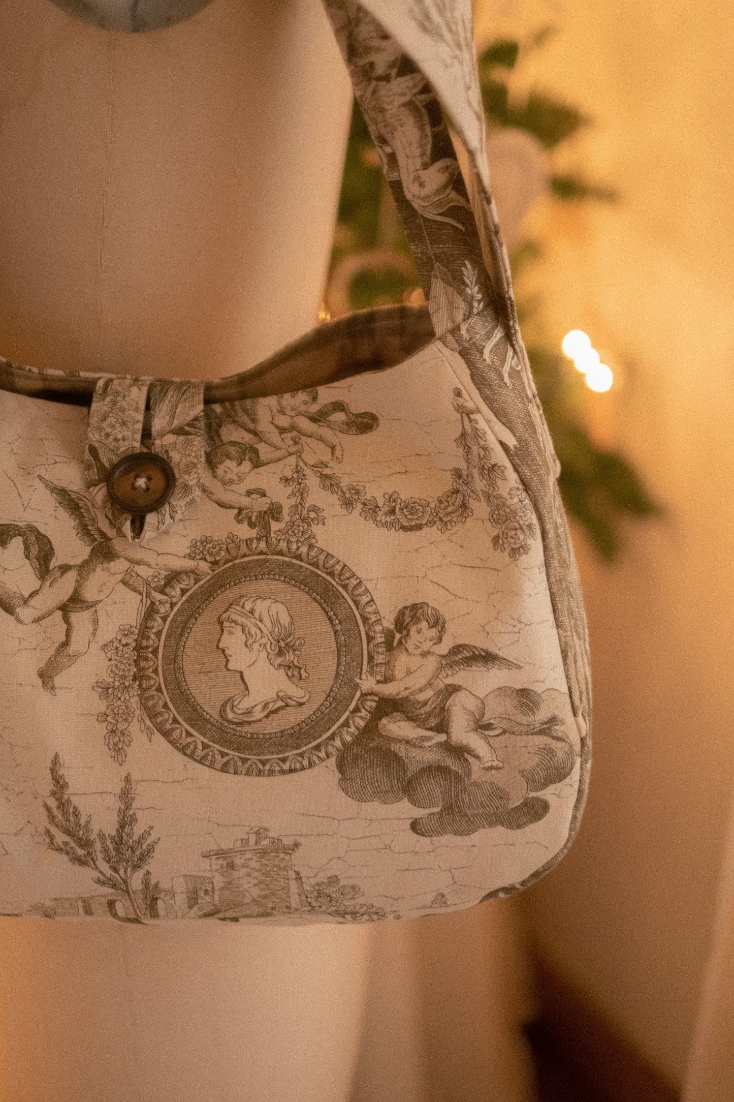 New ✨ Vintage inspired toile bow tote - Antique Cocoa