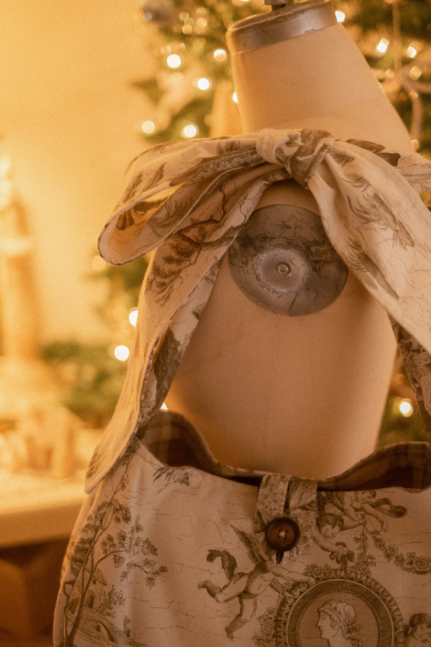 New ✨ Vintage inspired toile bow tote - Antique Cocoa