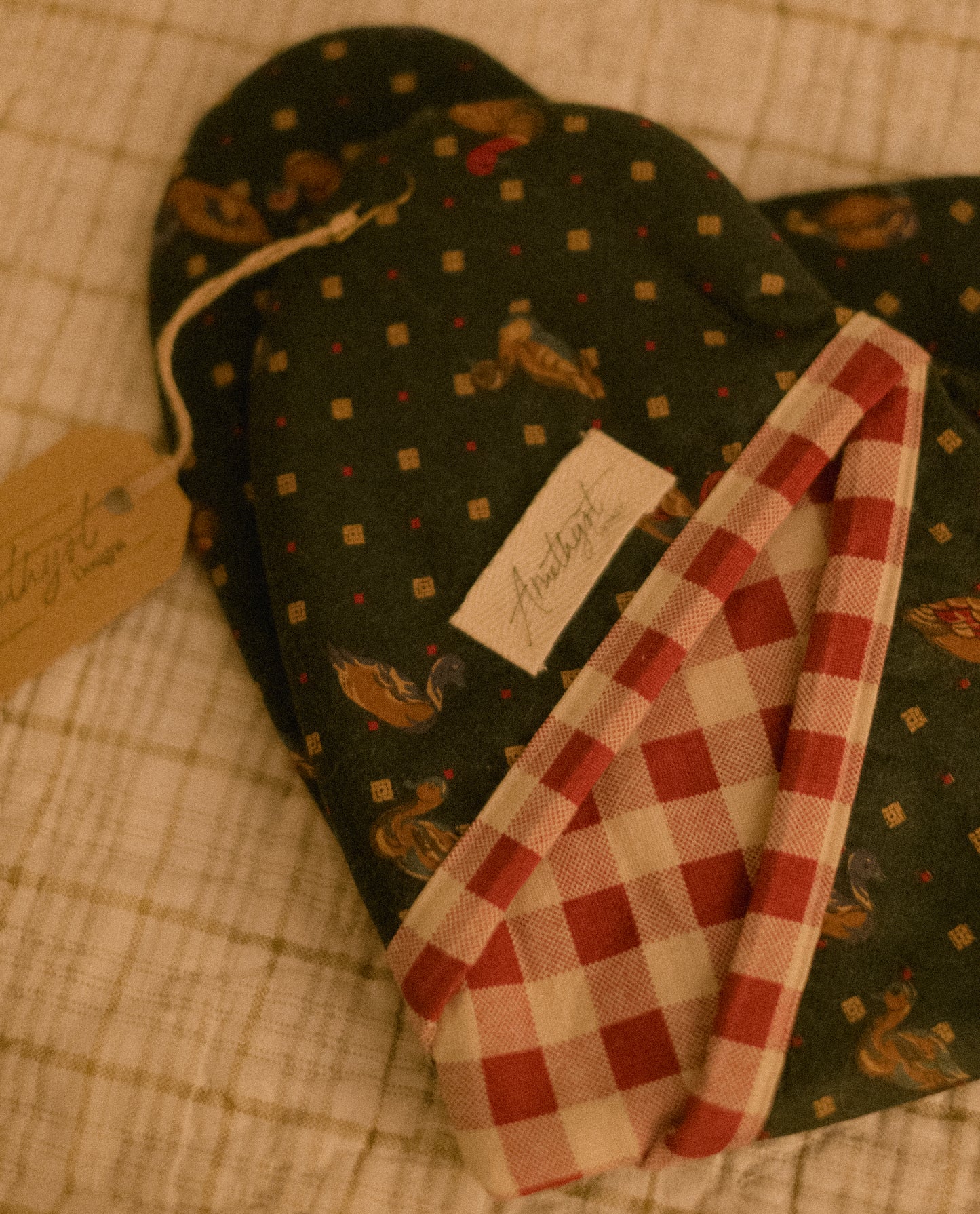 Handmade heart shaped oven mitt set - cottage duck