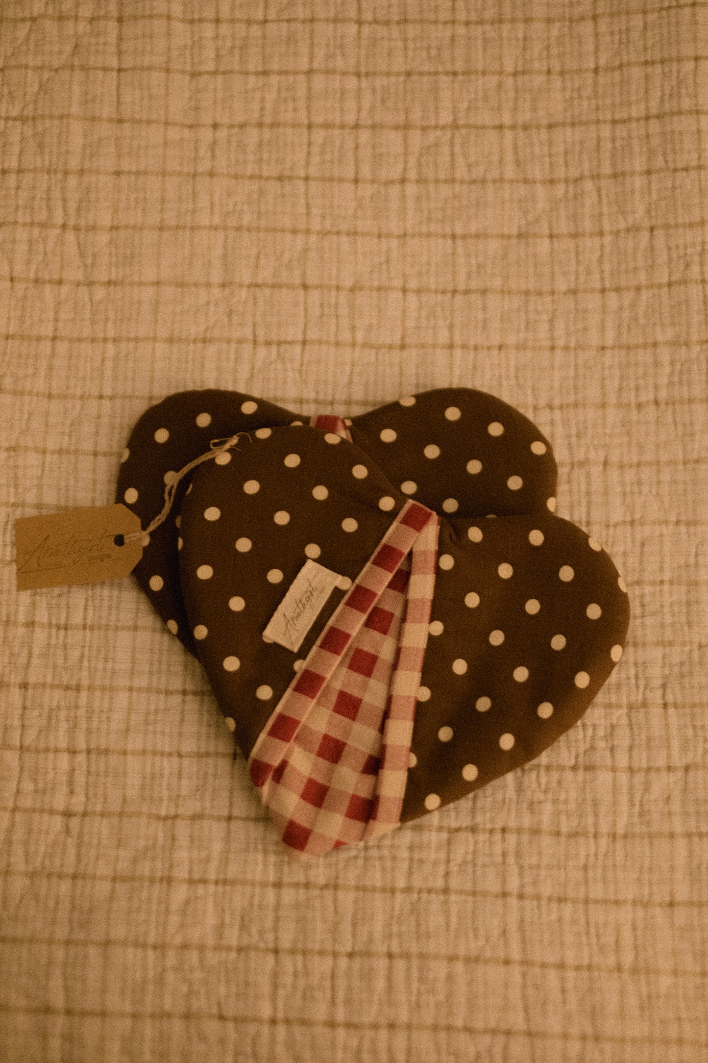 Handmade heart shaped oven mitt set - hot cocoa