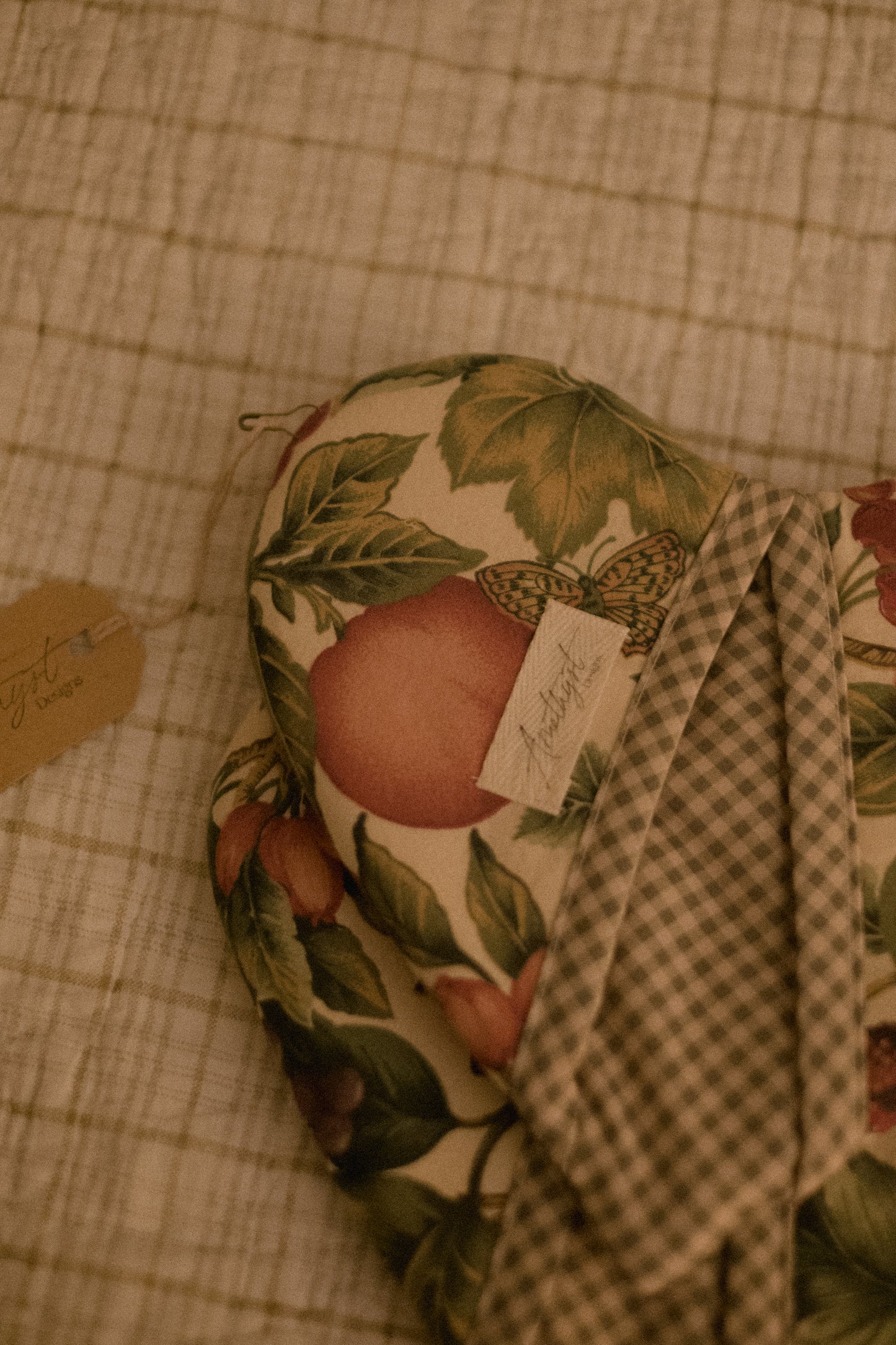 Handmade heart shaped oven mitt set - plum picking