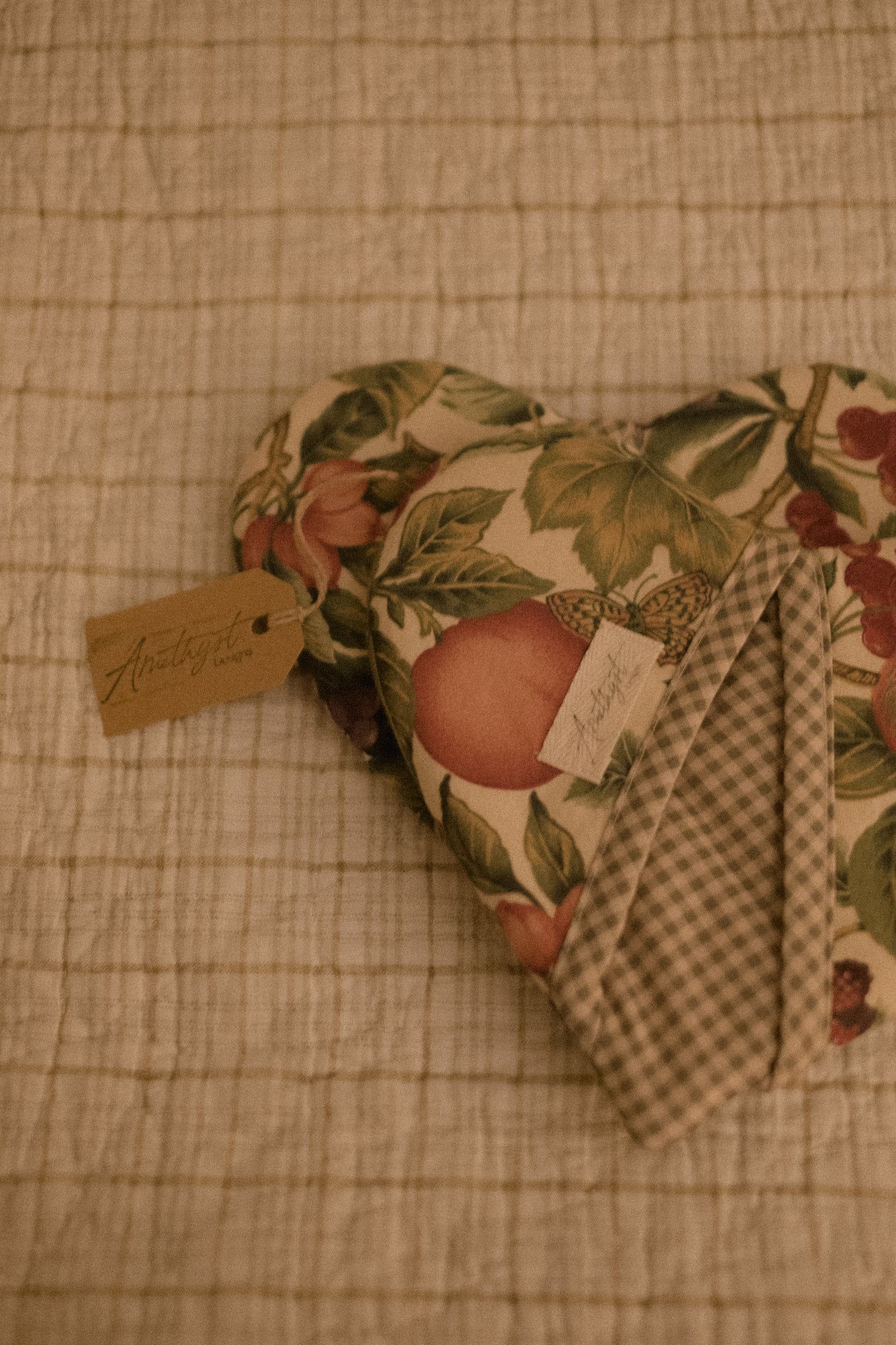 Handmade heart shaped oven mitt set - plum picking