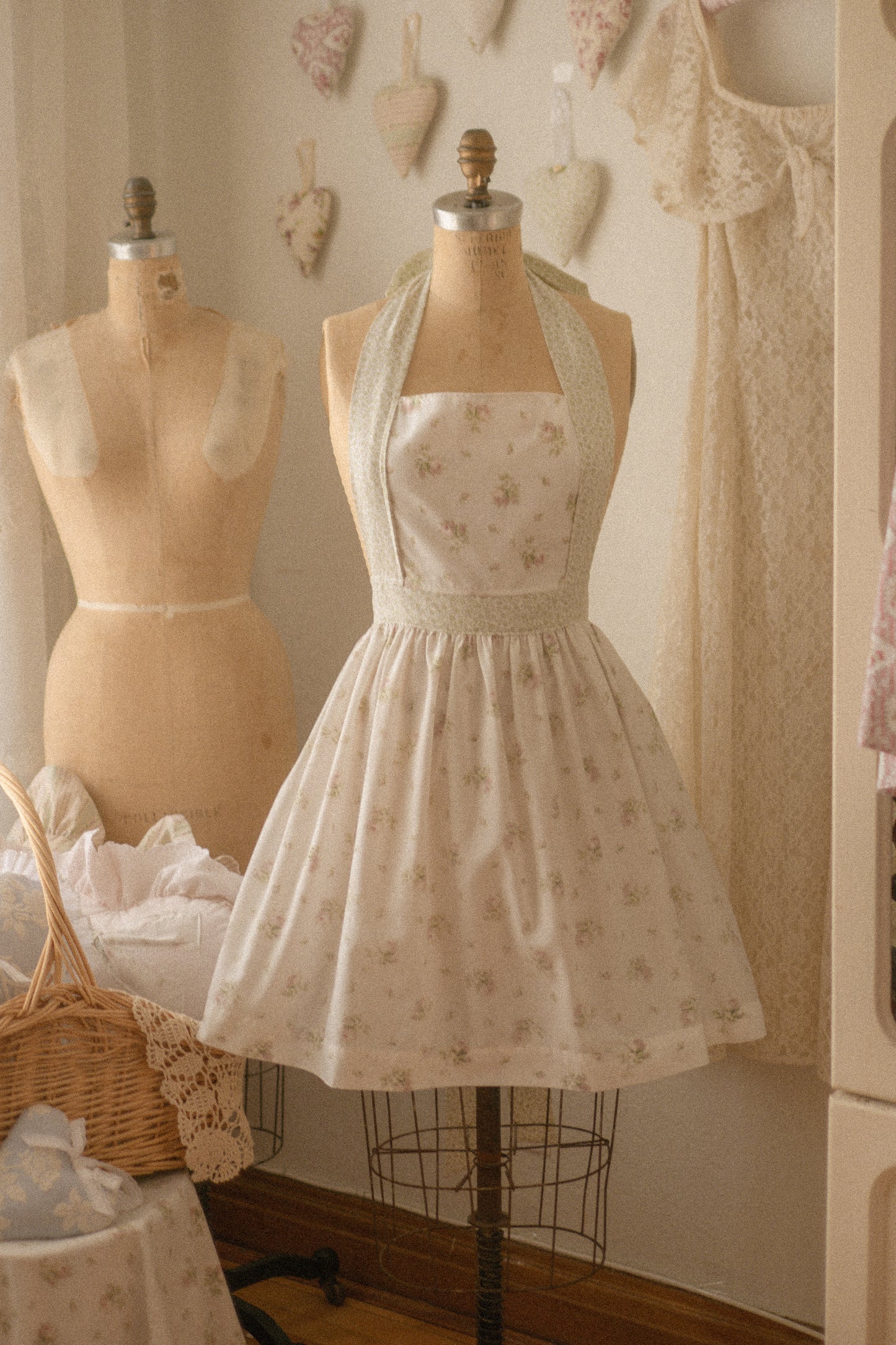 Handmade vintage inspired apron - Daphne