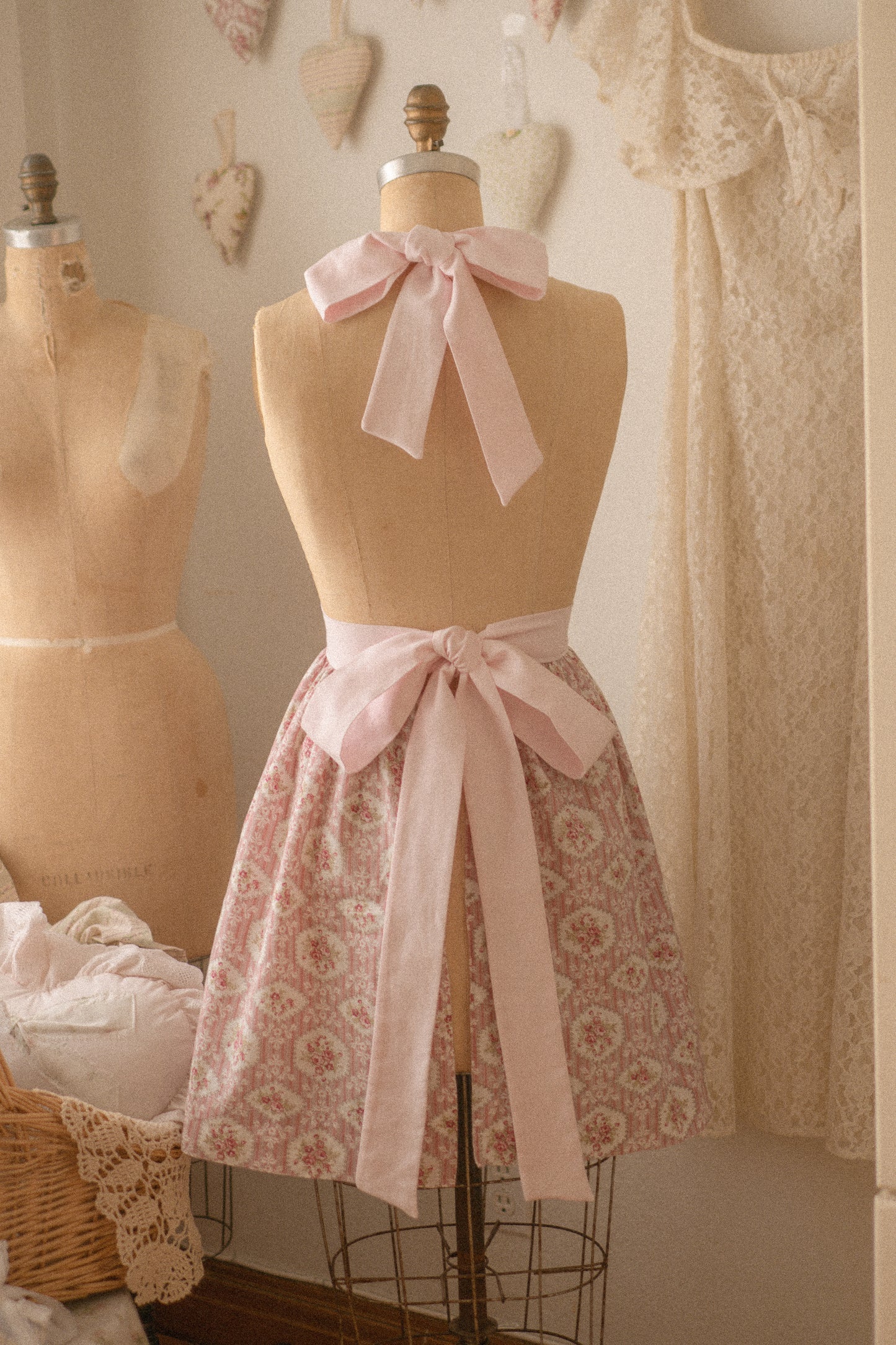 Handmade vintage inspired apron - Clara