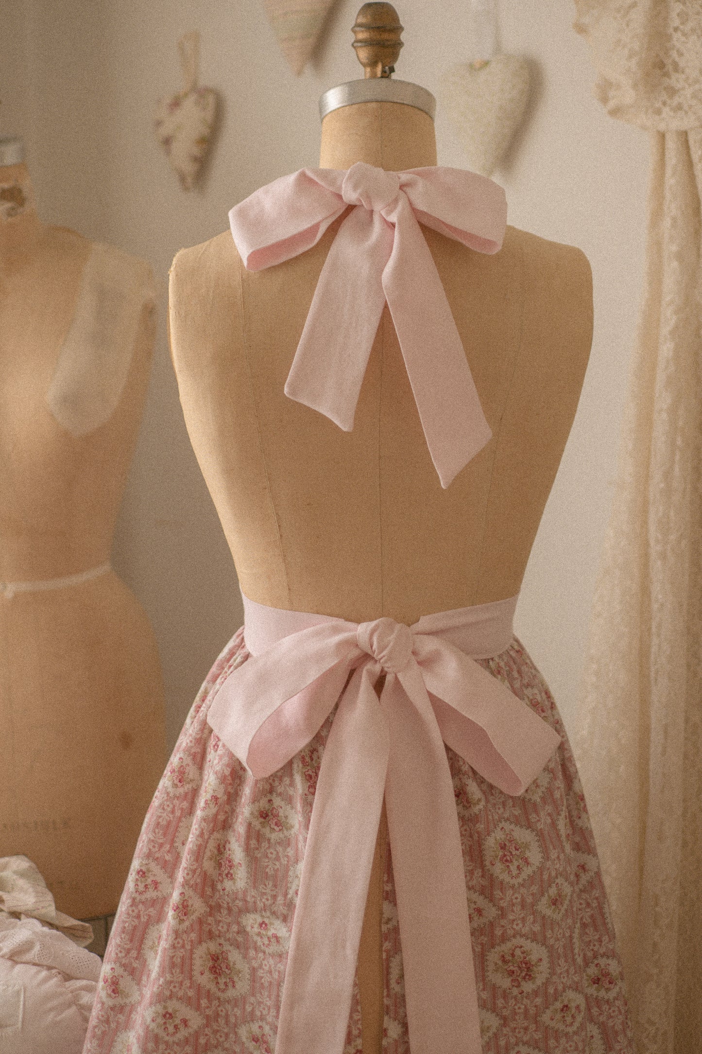 Handmade vintage inspired apron - Clara