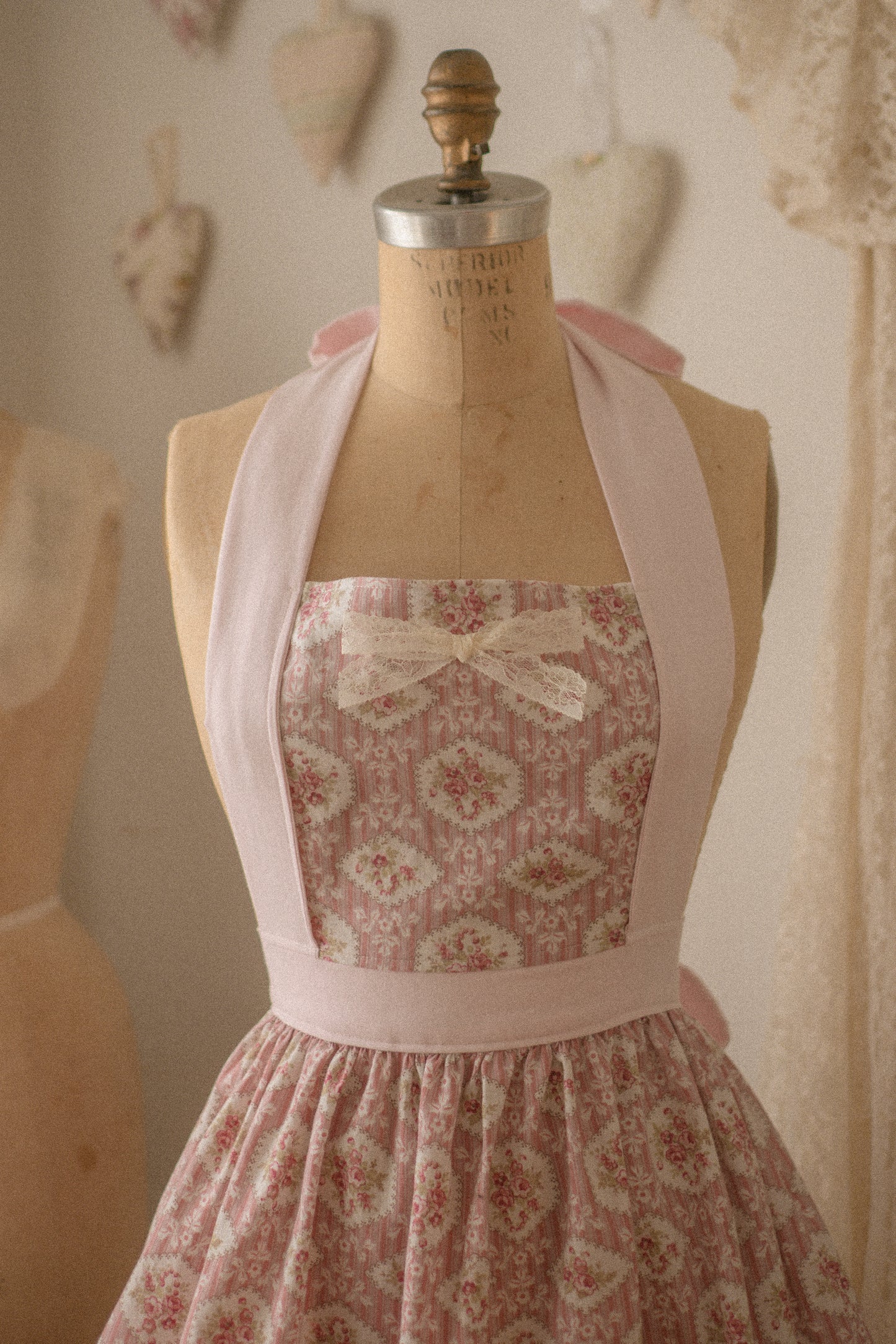 Handmade vintage inspired apron - Clara