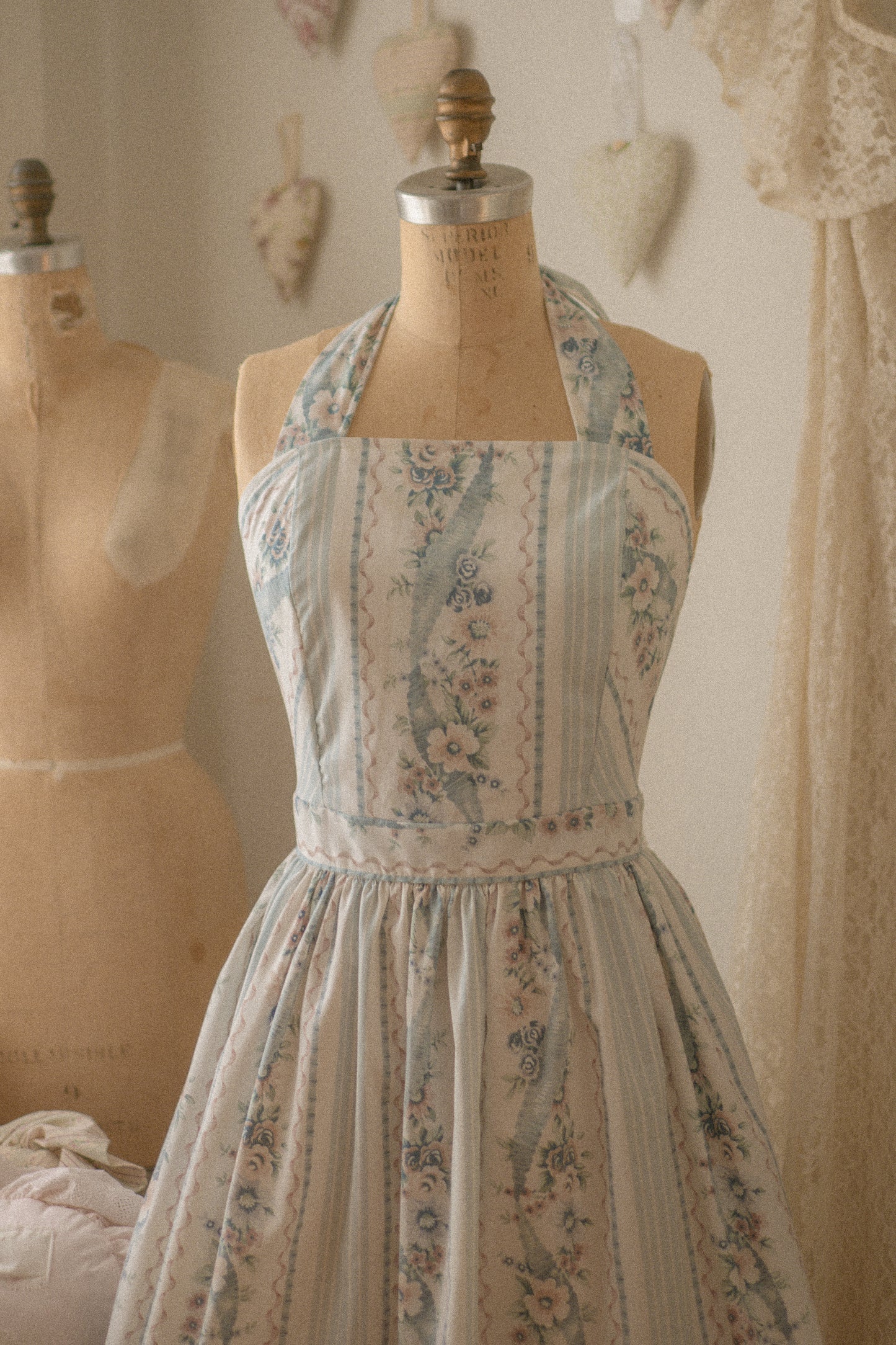 Handmade vintage inspired apron - Amelia