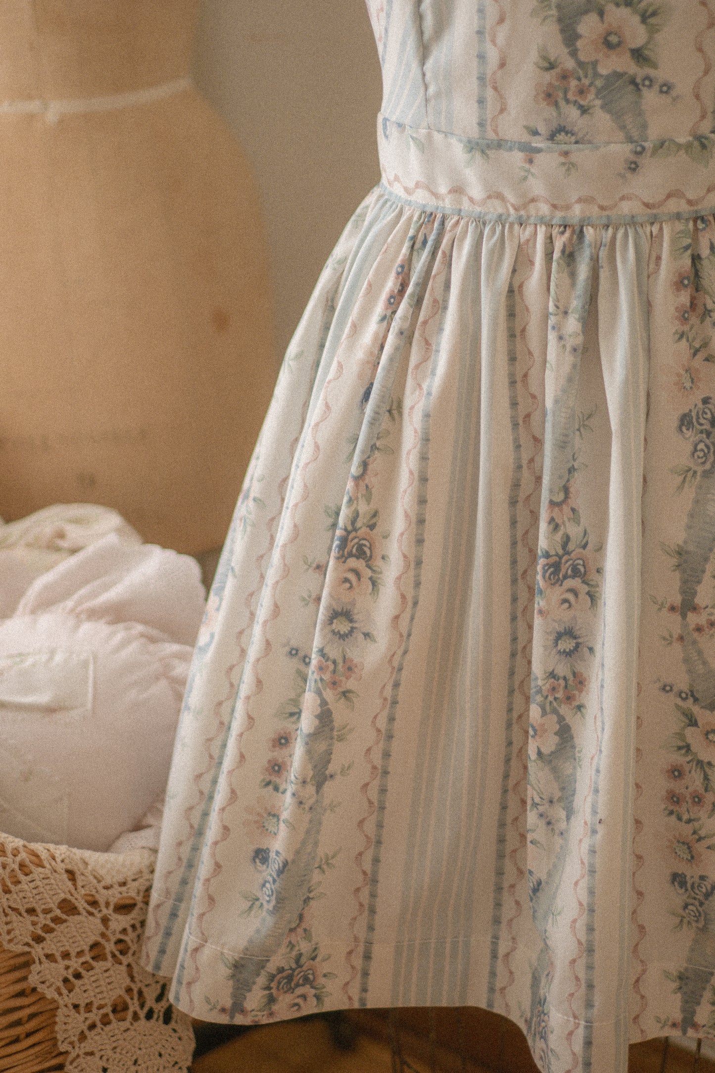 Handmade vintage inspired apron - Amelia