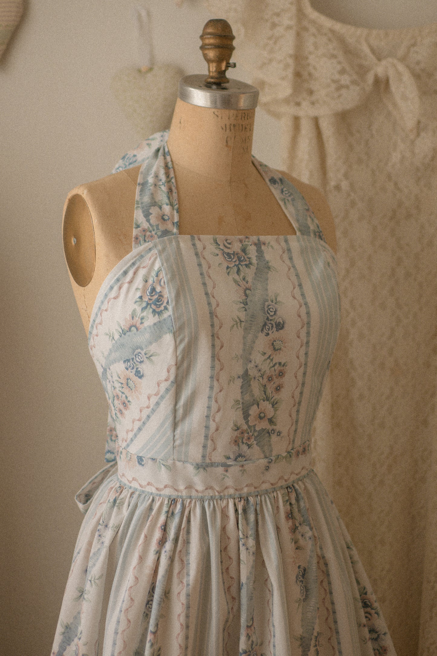 Handmade vintage inspired apron - Amelia