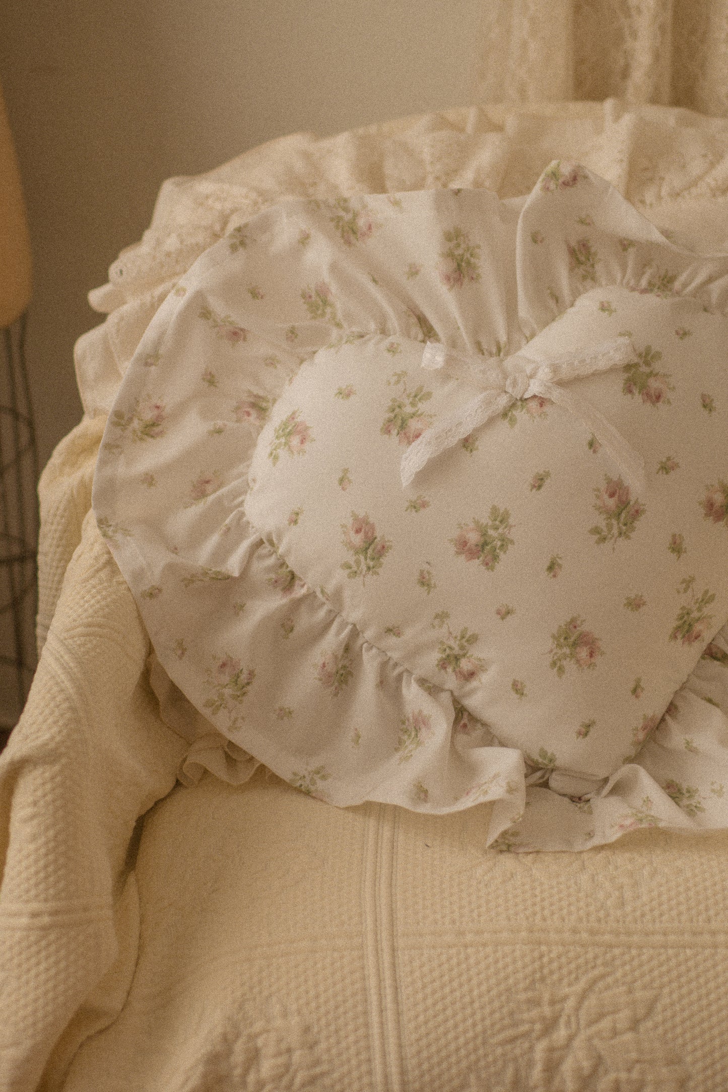 Handmade ruffled heart pillow - Daphne