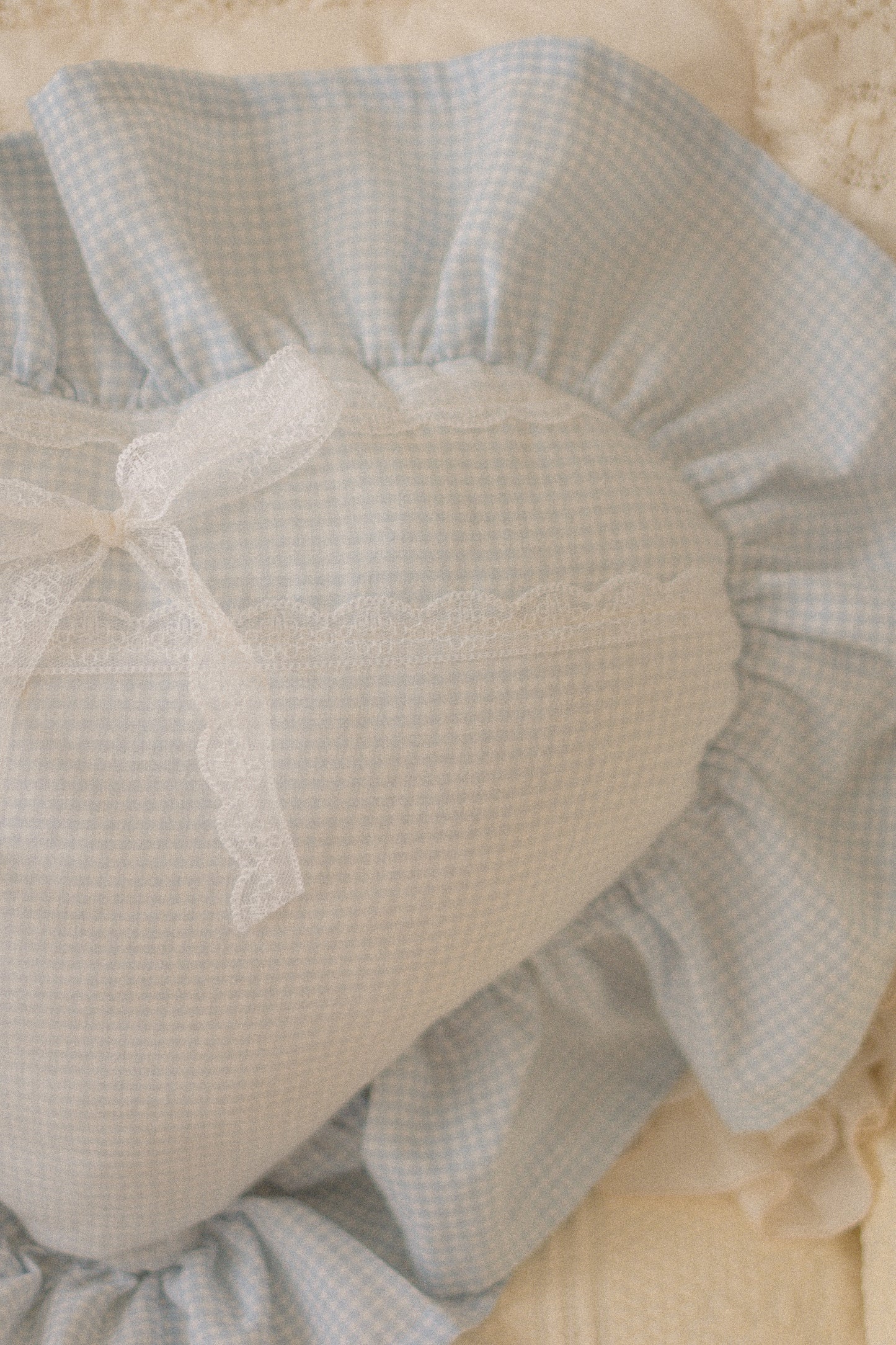 Handmade ruffled heart pillow - bleuet