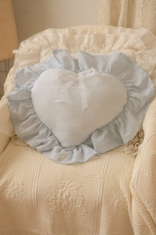 Handmade ruffled heart pillow - bleuet