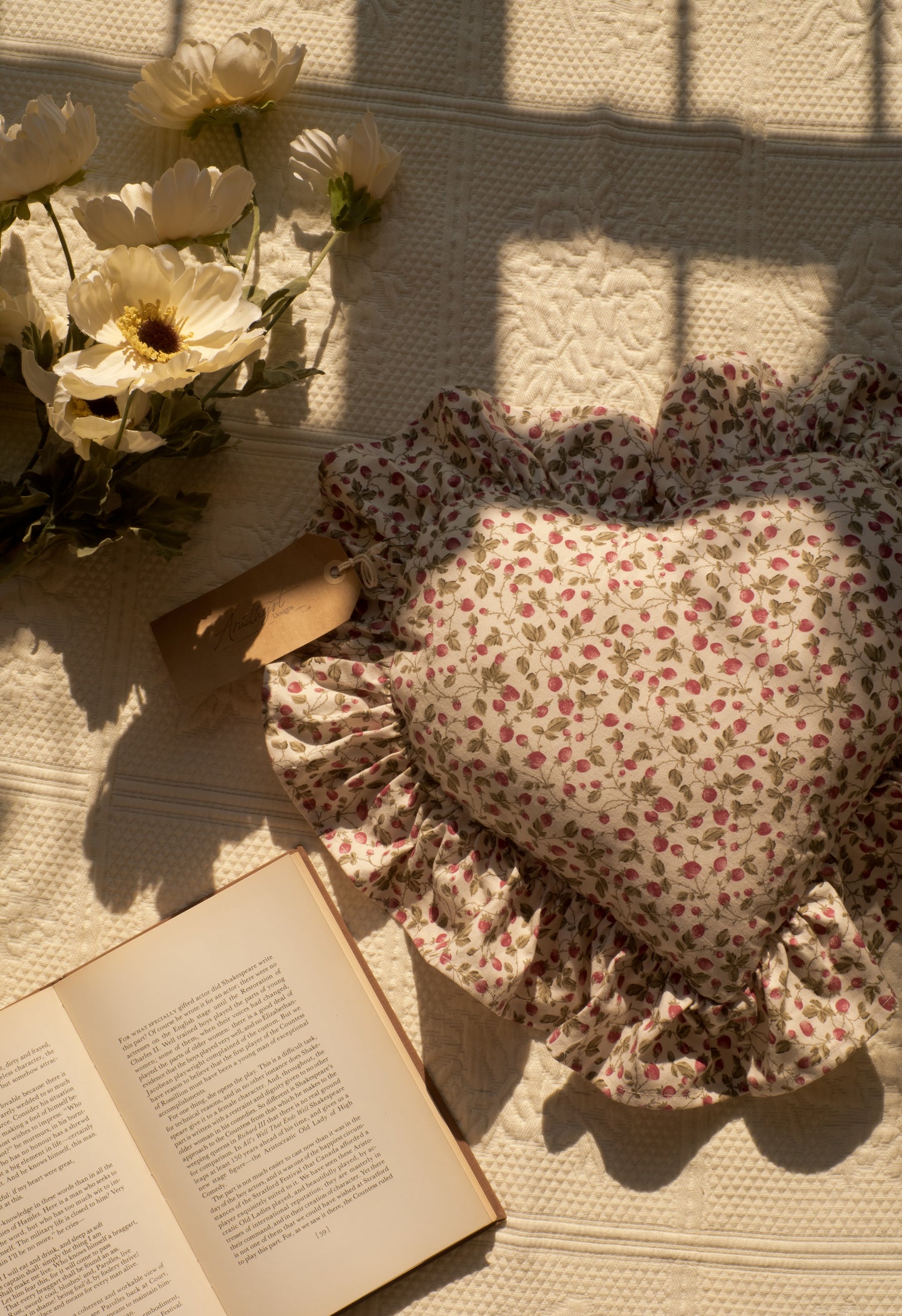 Handmade ruffled heart pillow - Strawberry fields♡
