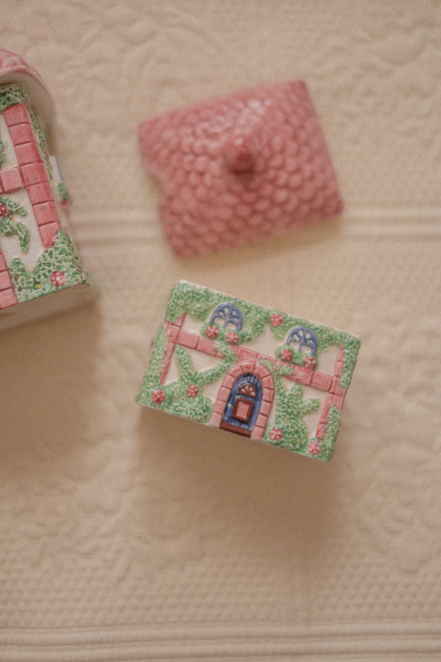 Vintage little cottage tea & coffee set